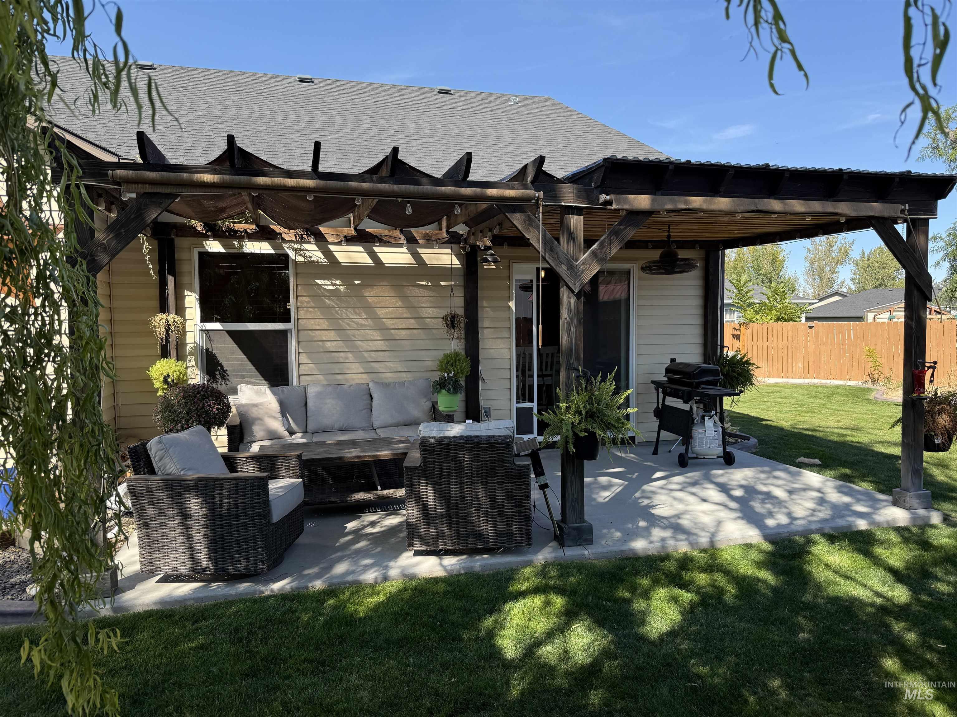 931 Applewood Dr., Buhl, Idaho 83316, 3 Bedrooms, 2.5 Bathrooms, Residential For Sale, Price $479,900,MLS 99002533