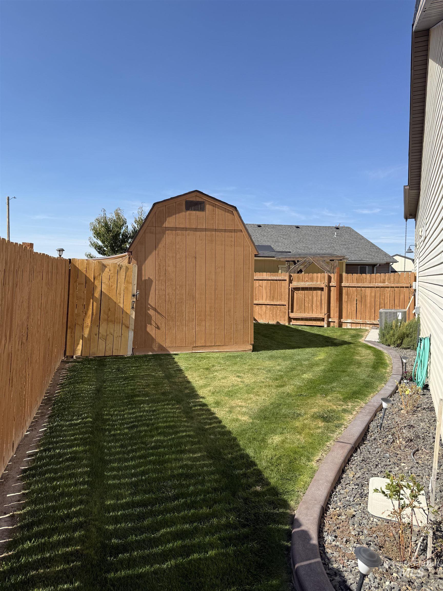 931 Applewood Dr., Buhl, Idaho 83316, 3 Bedrooms, 2.5 Bathrooms, Residential For Sale, Price $479,900,MLS 99002533