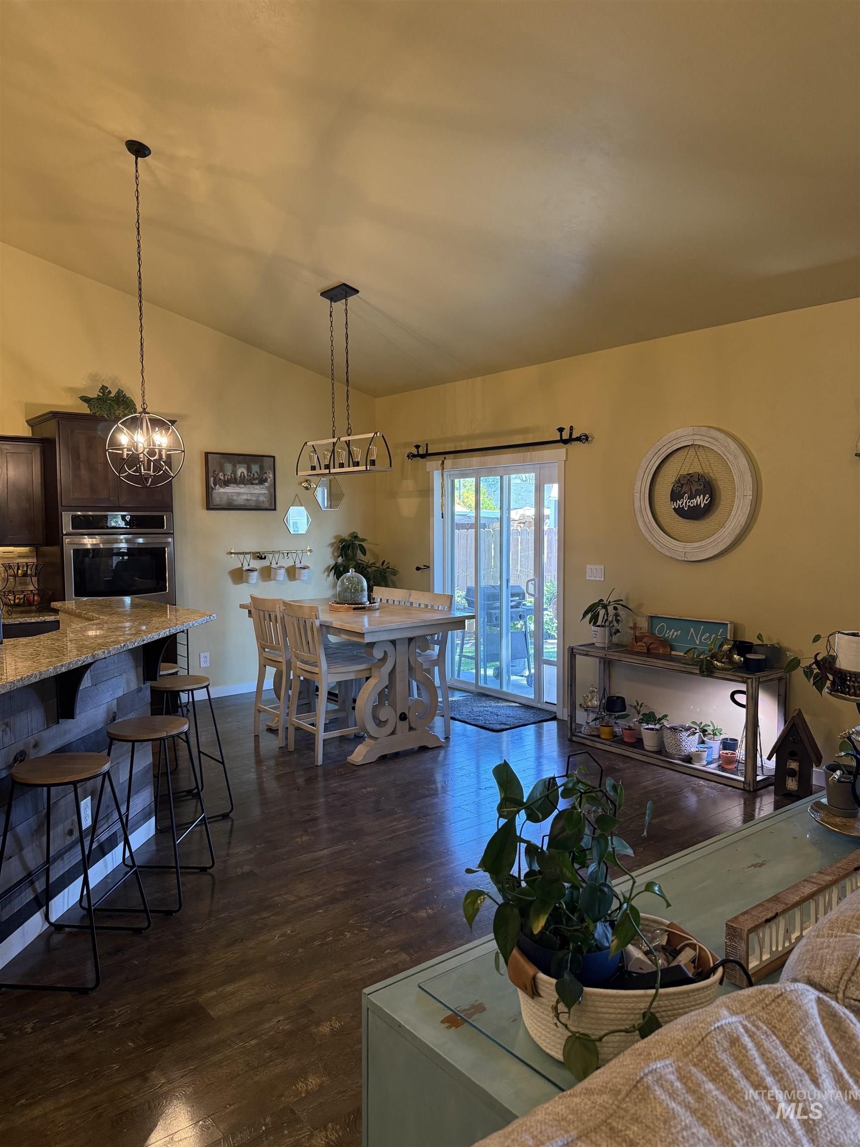 931 Applewood Dr., Buhl, Idaho 83316, 3 Bedrooms, 2.5 Bathrooms, Residential For Sale, Price $479,900,MLS 99002533