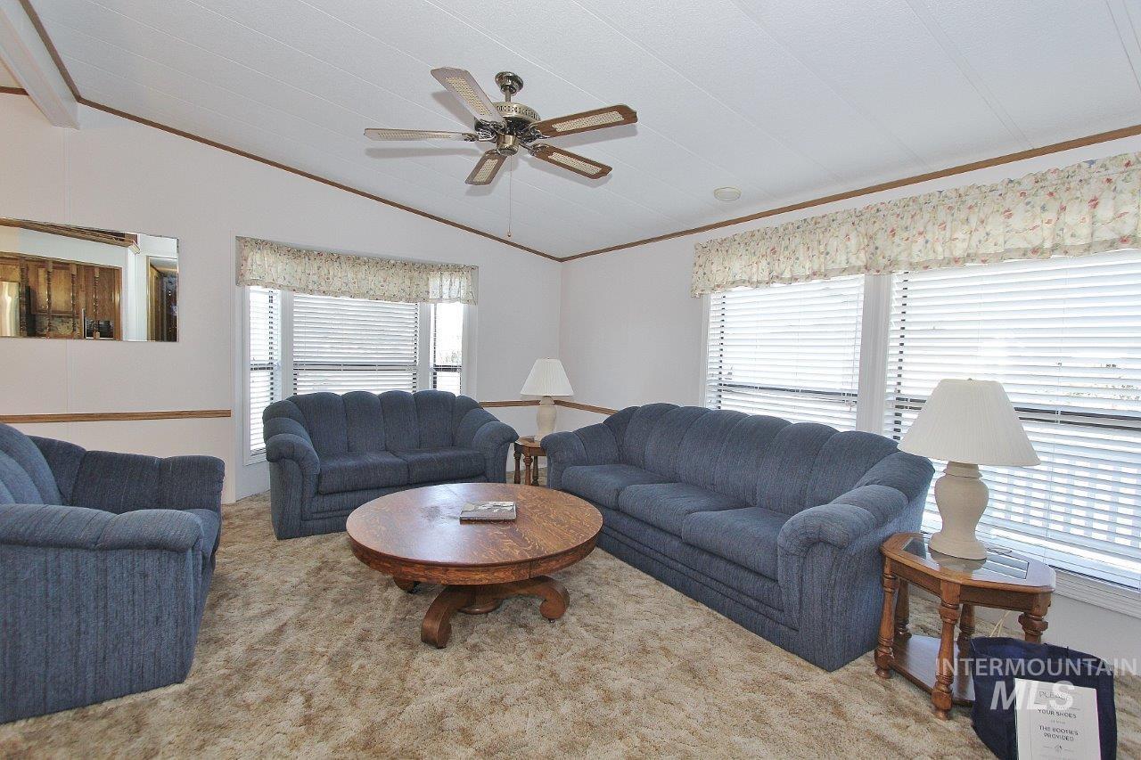 1907 W Flamingo Ave., Nampa, Idaho 83651, 2 Bedrooms, 2 Bathrooms, Residential For Sale, Price $179,900,MLS 99002536