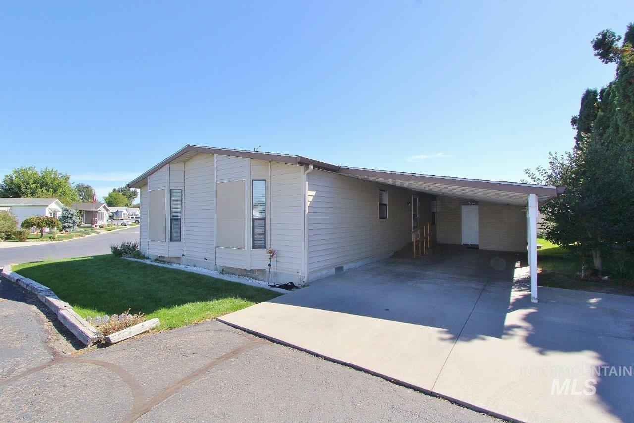 1907 W Flamingo Ave., Nampa, Idaho 83651, 2 Bedrooms, 2 Bathrooms, Residential For Sale, Price $179,900,MLS 99002536