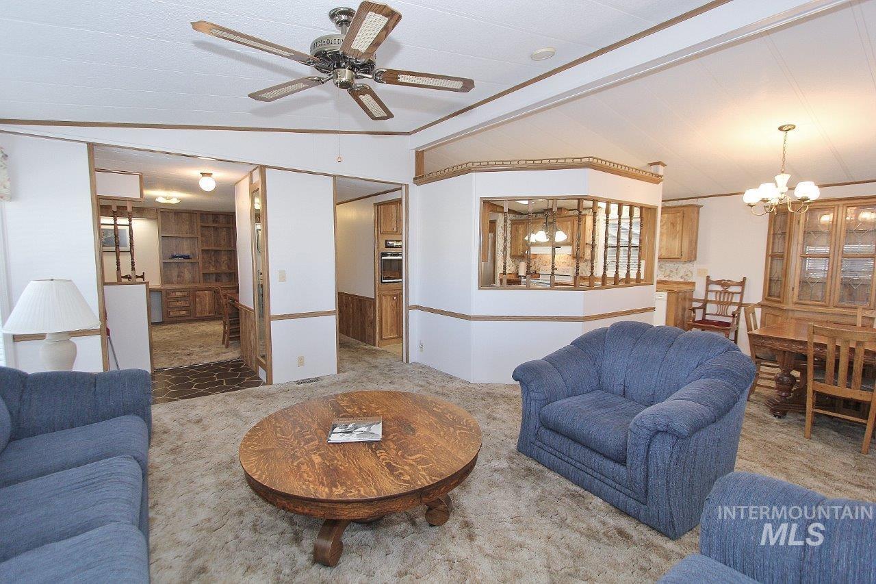 1907 W Flamingo Ave., Nampa, Idaho 83651, 2 Bedrooms, 2 Bathrooms, Residential For Sale, Price $179,900,MLS 99002536