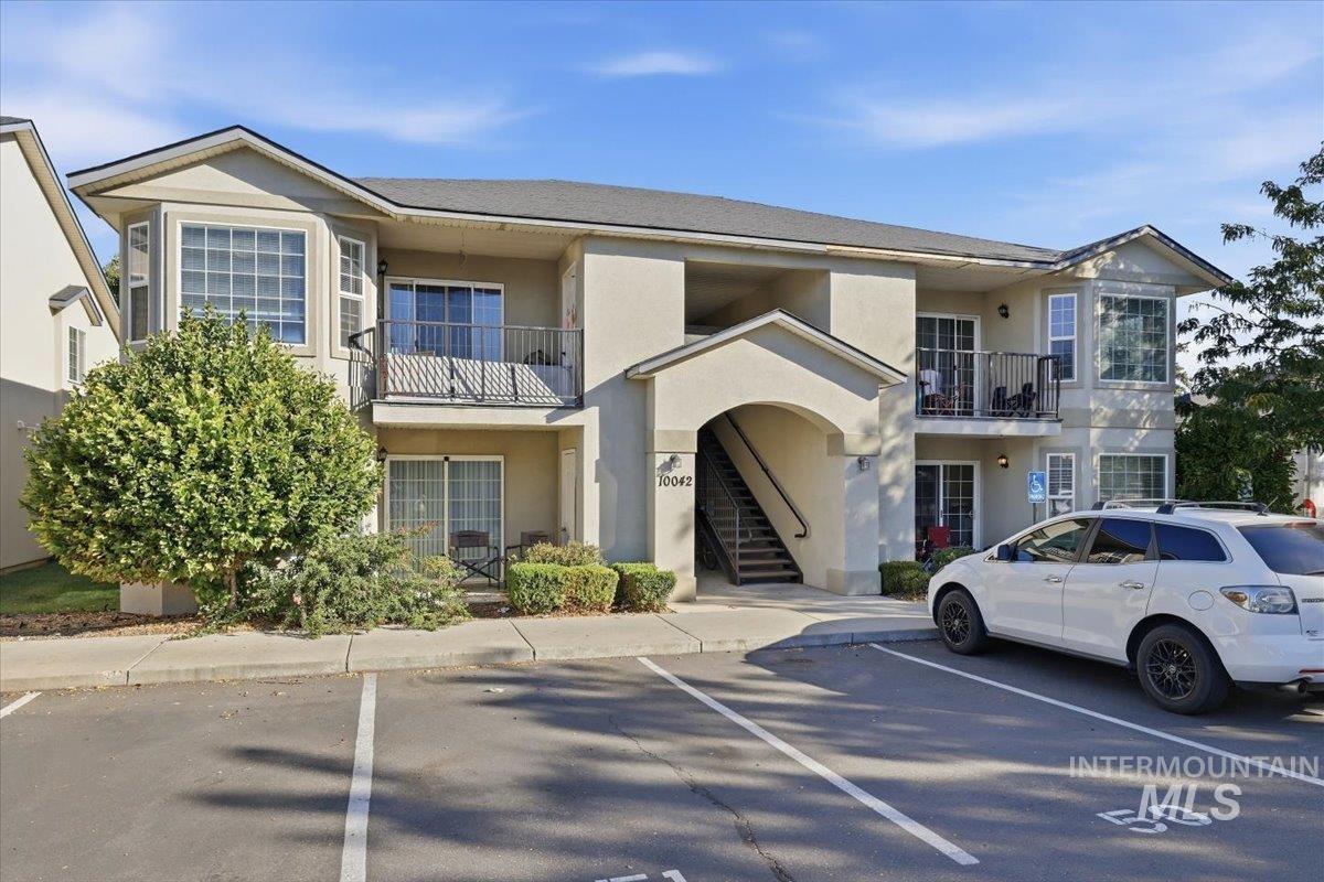 10042 W Garverdale Ln, Boise, Idaho 83704, 3 Bedrooms, 2 Bathrooms, Residential Income For Sale, Price $999,000,MLS 99002538