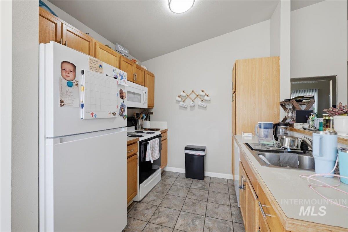 10042 W Garverdale Ln, Boise, Idaho 83704, 3 Bedrooms, 2 Bathrooms, Residential Income For Sale, Price $999,000,MLS 99002538
