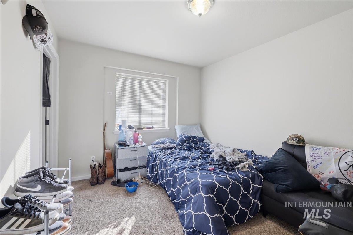10042 W Garverdale Ln, Boise, Idaho 83704, 3 Bedrooms, 2 Bathrooms, Residential Income For Sale, Price $999,000,MLS 99002538
