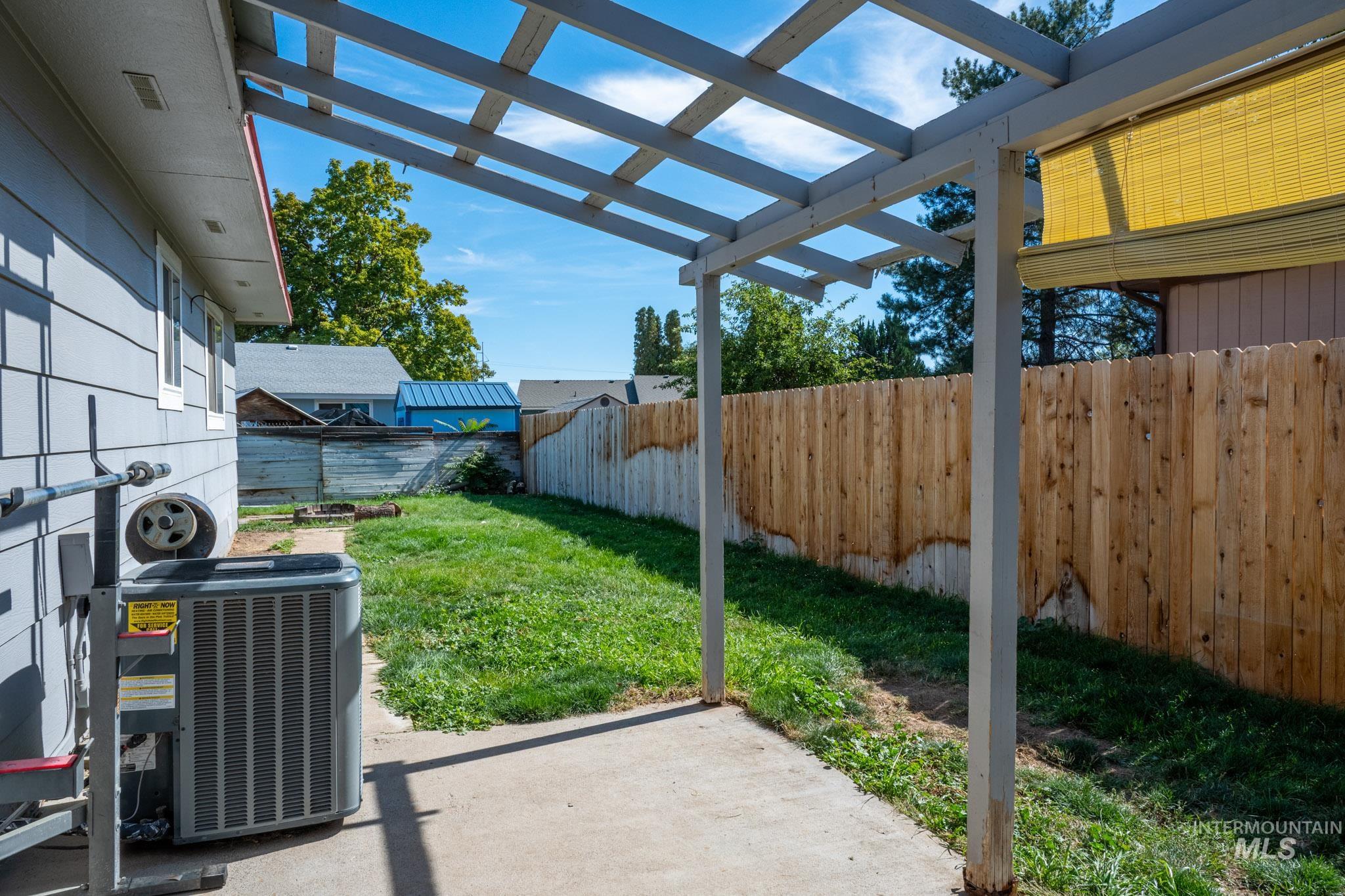 530 NW 11th St, Ontario, Oregon 97914, 3 Bedrooms, 2 Bathrooms, Residential For Sale, Price $275,000,MLS 99002540