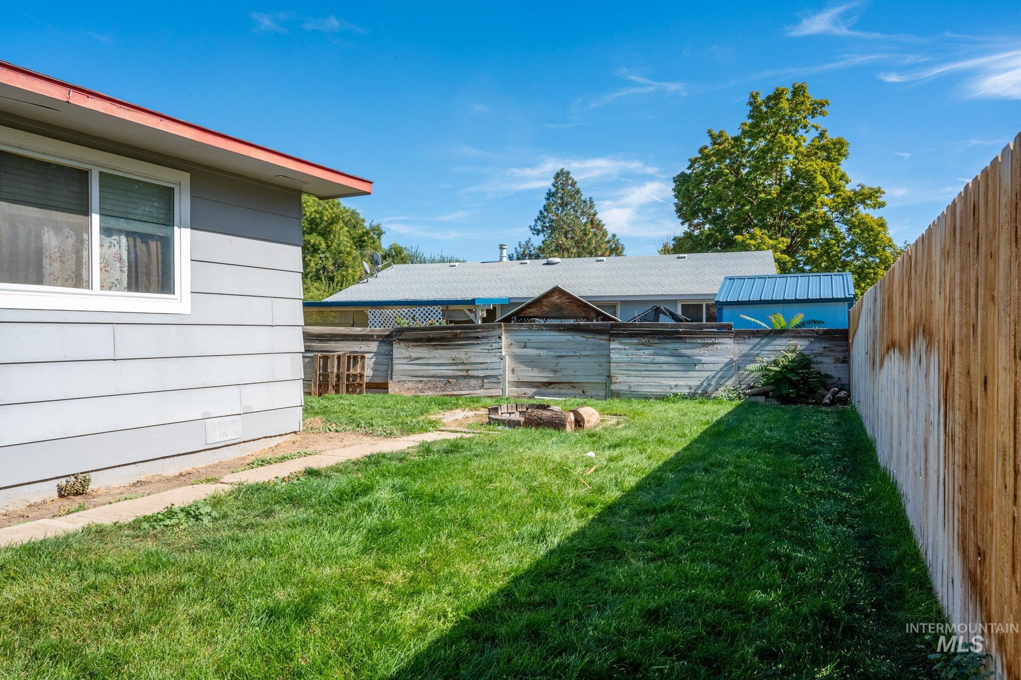 530 NW 11th St, Ontario, Oregon 97914, 3 Bedrooms, 2 Bathrooms, Residential For Sale, Price $275,000,MLS 99002540