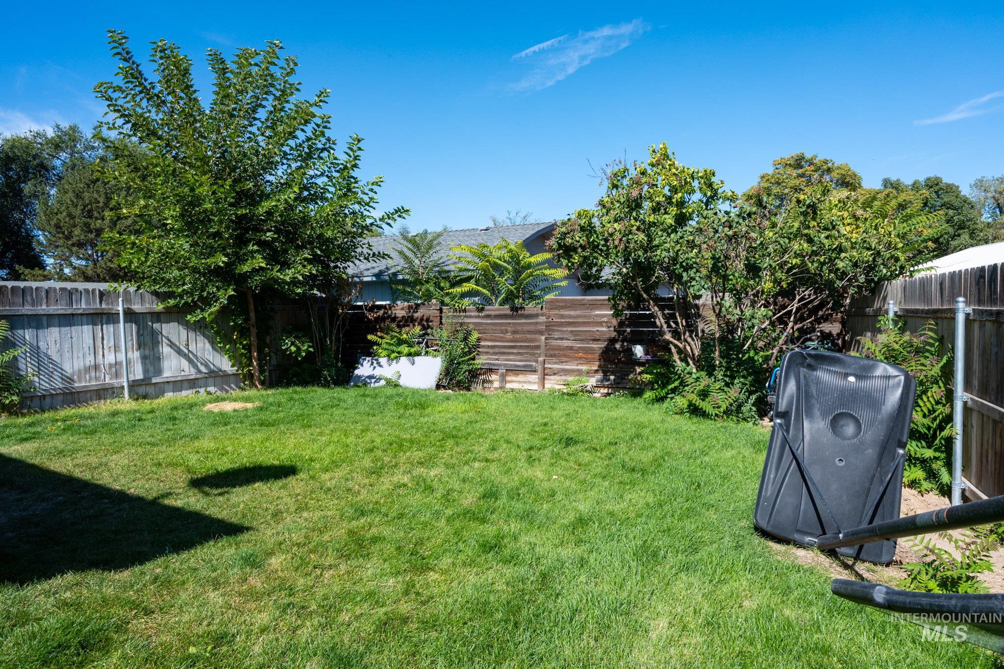 530 NW 11th St, Ontario, Oregon 97914, 3 Bedrooms, 2 Bathrooms, Residential For Sale, Price $275,000,MLS 99002540