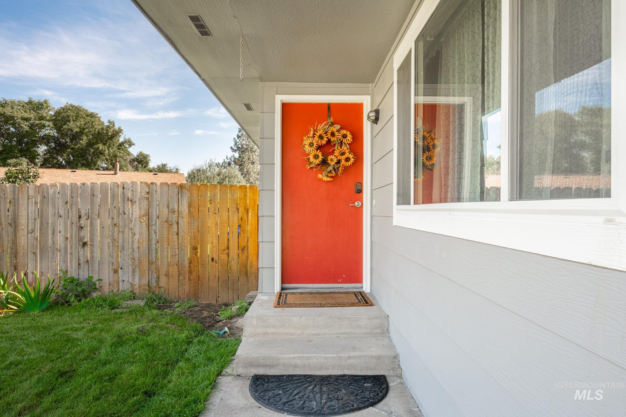 530 NW 11th St, Ontario, Oregon 97914, 3 Bedrooms, 2 Bathrooms, Residential For Sale, Price $275,000,MLS 99002540