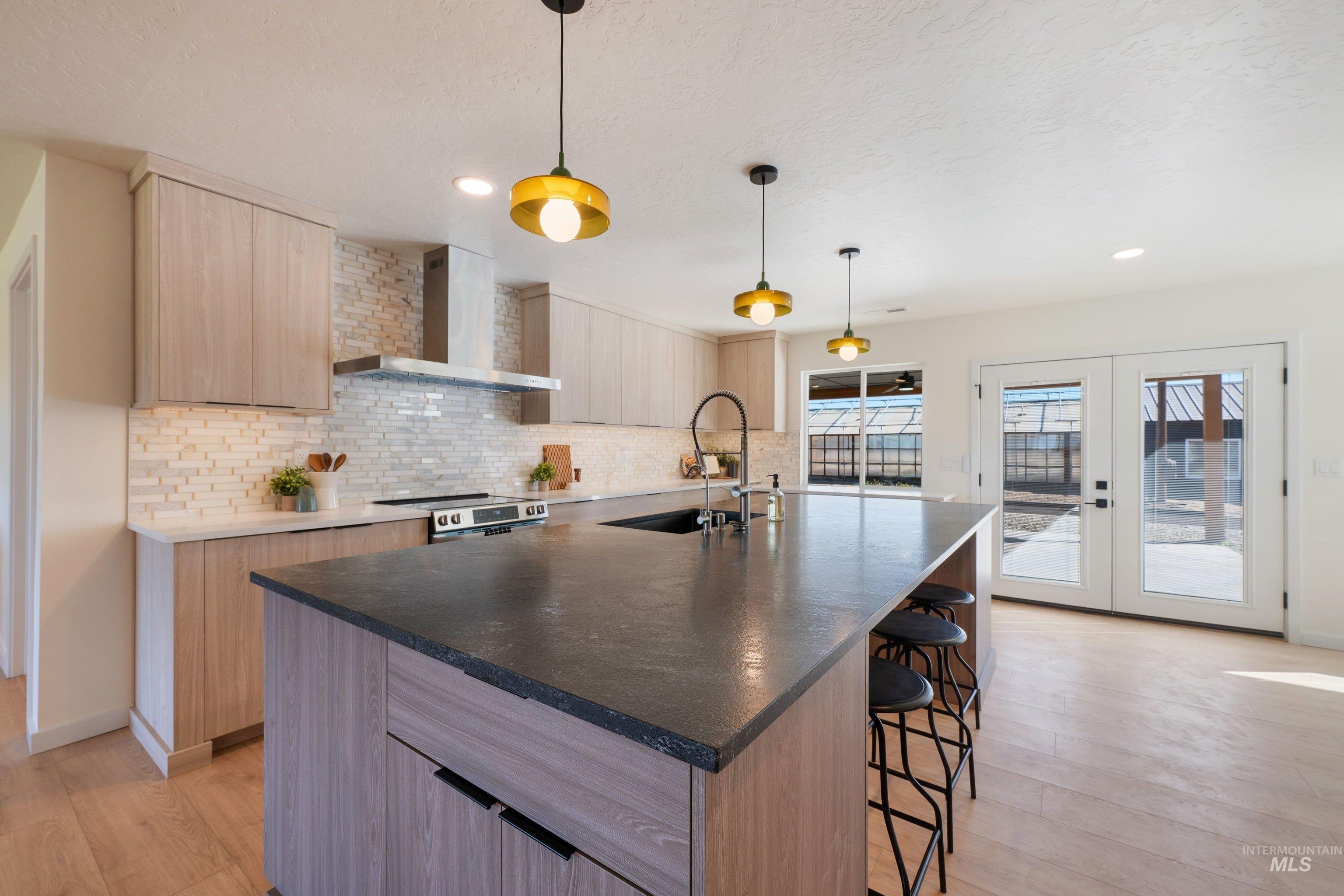 10490 Virginia Lane, Payette, Idaho 83661, 3 Bedrooms, 3 Bathrooms, Residential For Sale, Price $850,000, 99002543
