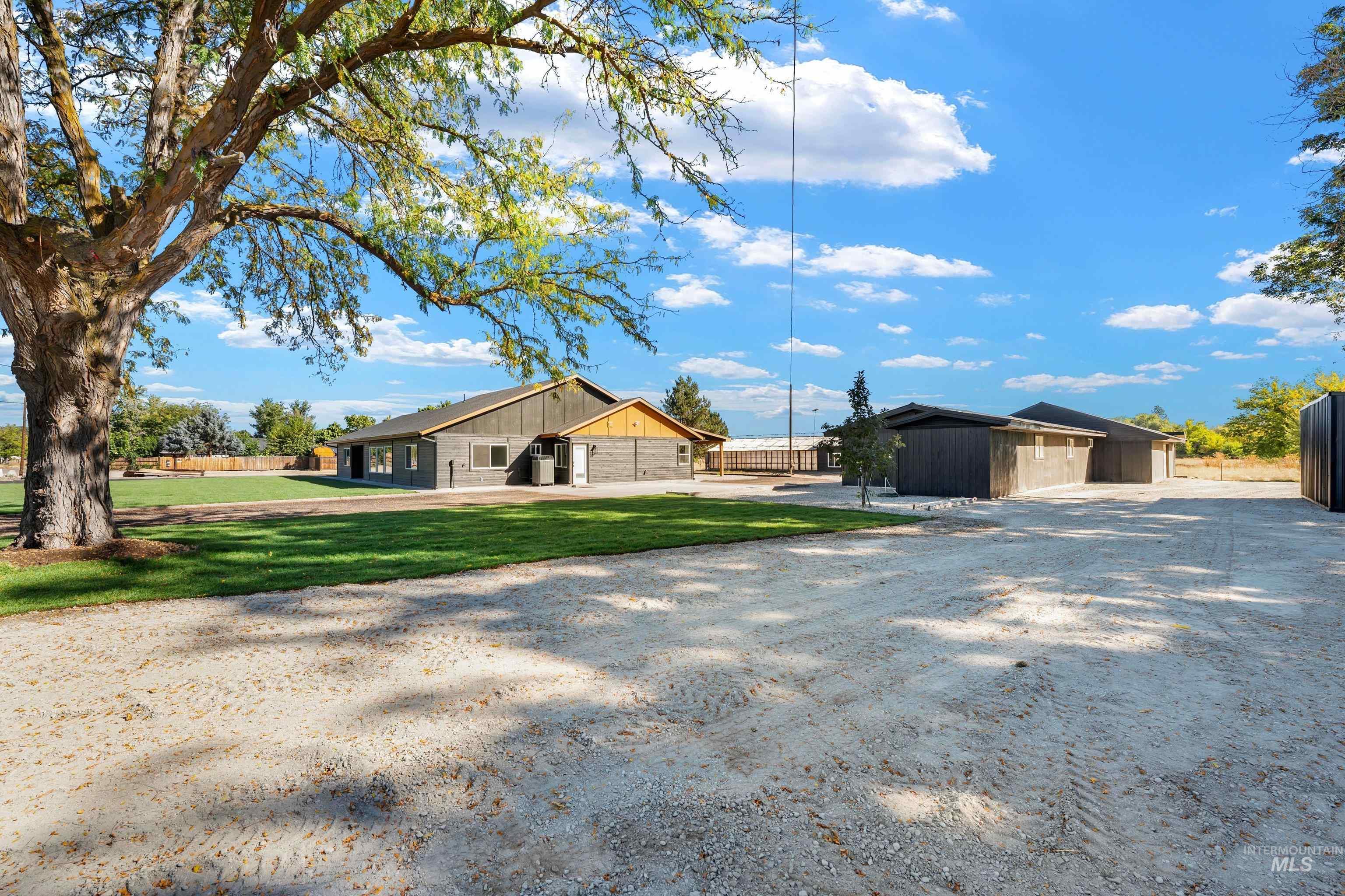 10490 Virginia Lane, Payette, Idaho 83661, 3 Bedrooms, 3 Bathrooms, Residential For Sale, Price $850,000, 99002543
