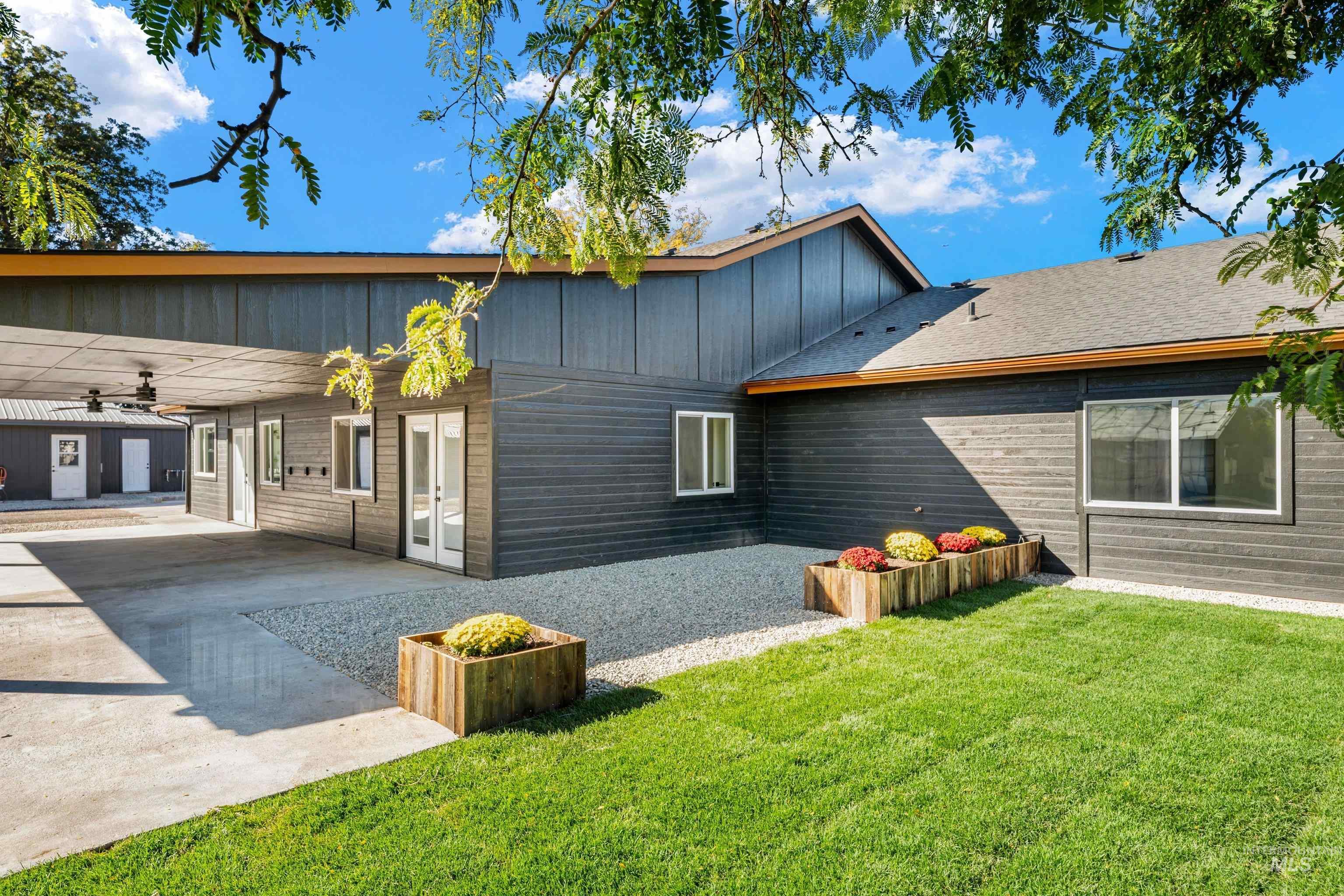 10490 Virginia Lane, Payette, Idaho 83661, 3 Bedrooms, 3 Bathrooms, Residential For Sale, Price $850,000, 99002543