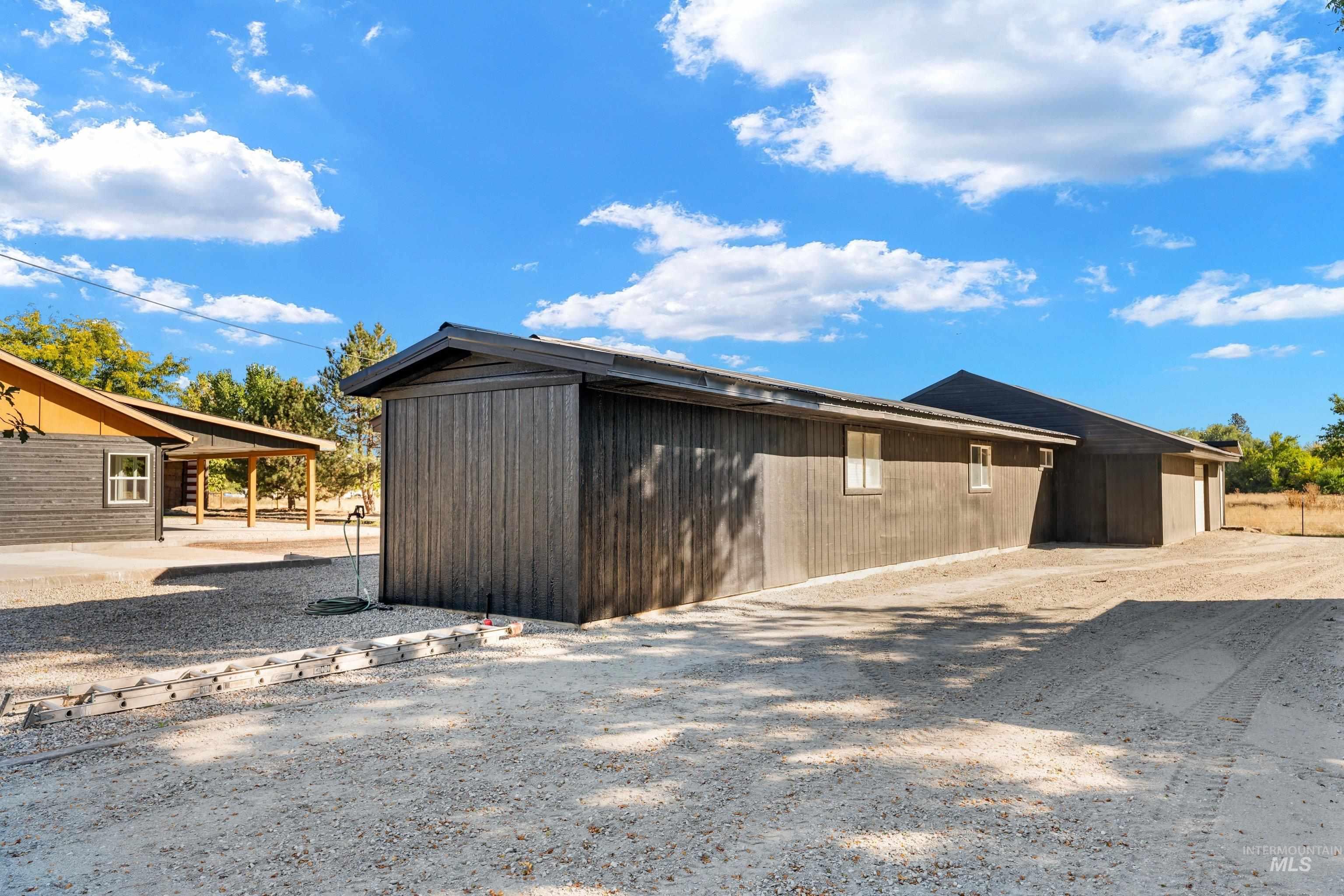 10490 Virginia Lane, Payette, Idaho 83661, 3 Bedrooms, 3 Bathrooms, Residential For Sale, Price $850,000, 99002543