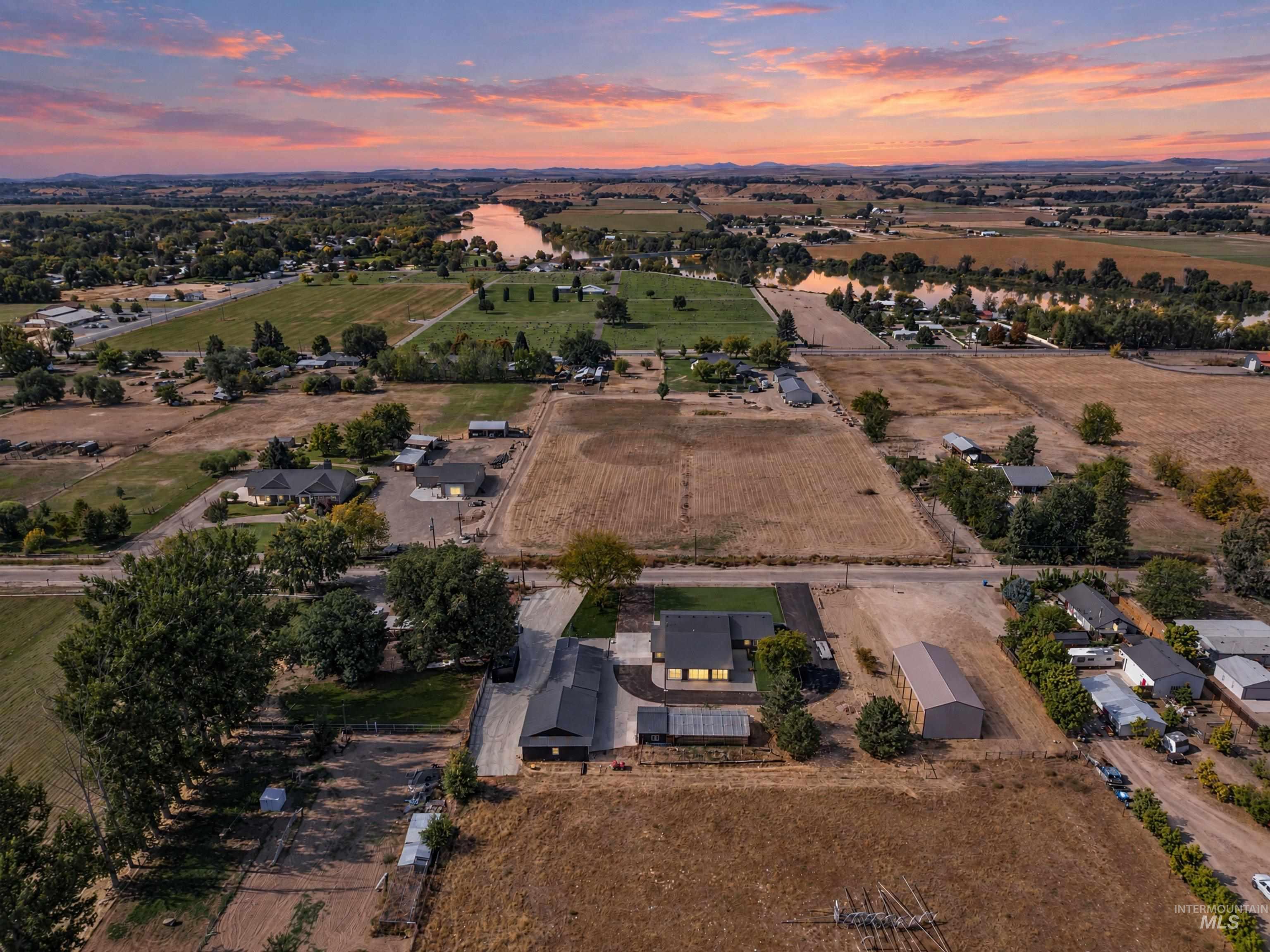 10490 Virginia Lane, Payette, Idaho 83661, 3 Bedrooms, 3 Bathrooms, Residential For Sale, Price $850,000, 99002543