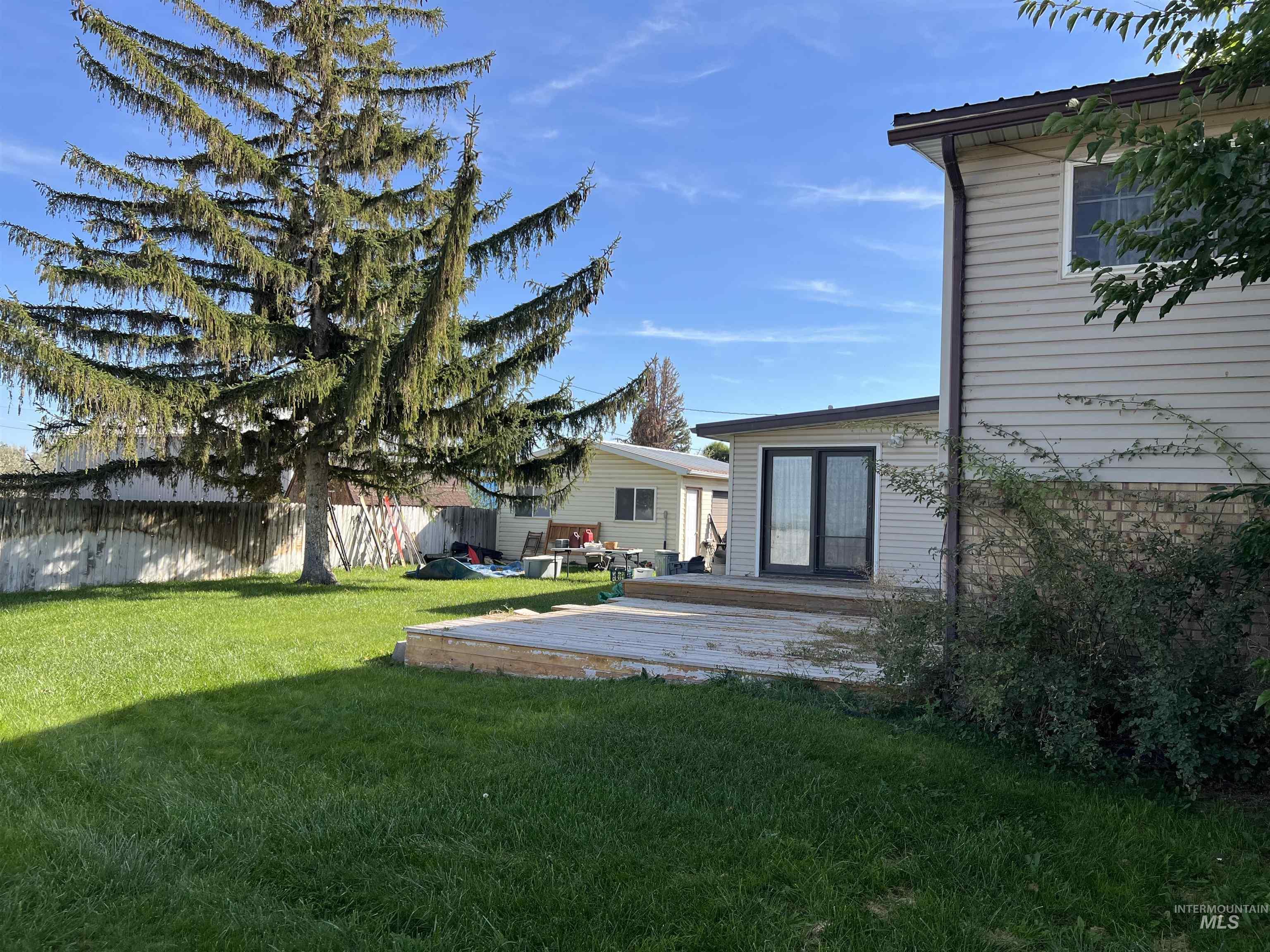 186 Clear Spring Dr, Twin Falls, Idaho 83301, 5 Bedrooms, 3 Bathrooms, Residential For Sale, Price $379,000,MLS 99002550