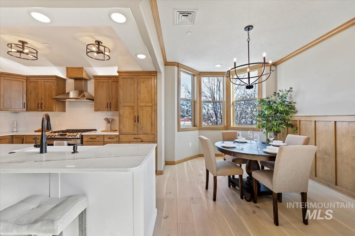 79 E Aikens Street, Eagle, Idaho 83616, 2 Bedrooms, 2 Bathrooms, Residential For Sale, Price $675,000,MLS 99002553