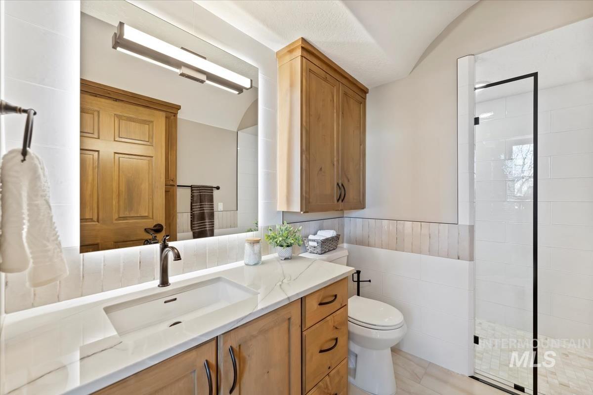 79 E Aikens Street, Eagle, Idaho 83616, 2 Bedrooms, 2 Bathrooms, Residential For Sale, Price $675,000,MLS 99002553