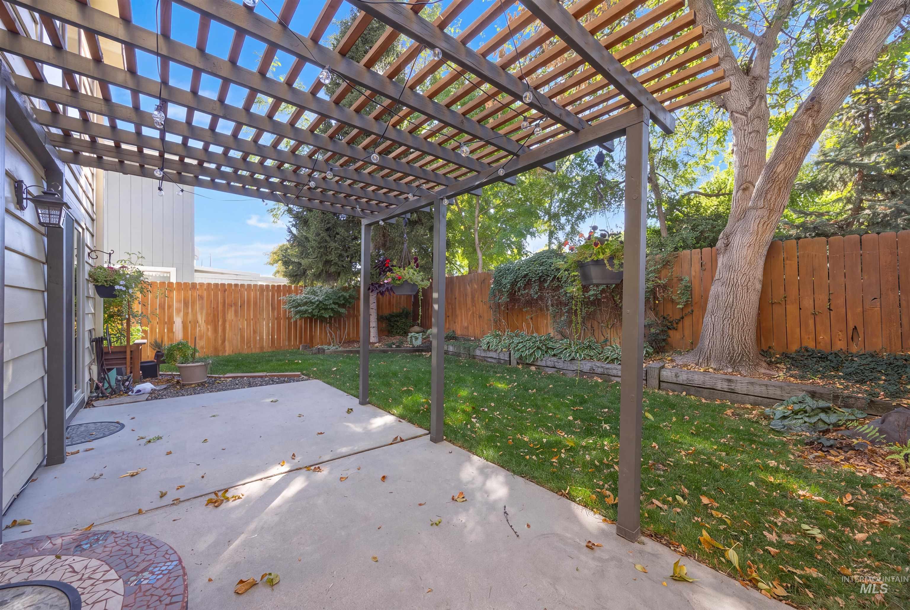 5253 W Grover St, Boise, Idaho 83705, 2 Bedrooms, 2.5 Bathrooms, Residential For Sale, Price $374,900, 99002554