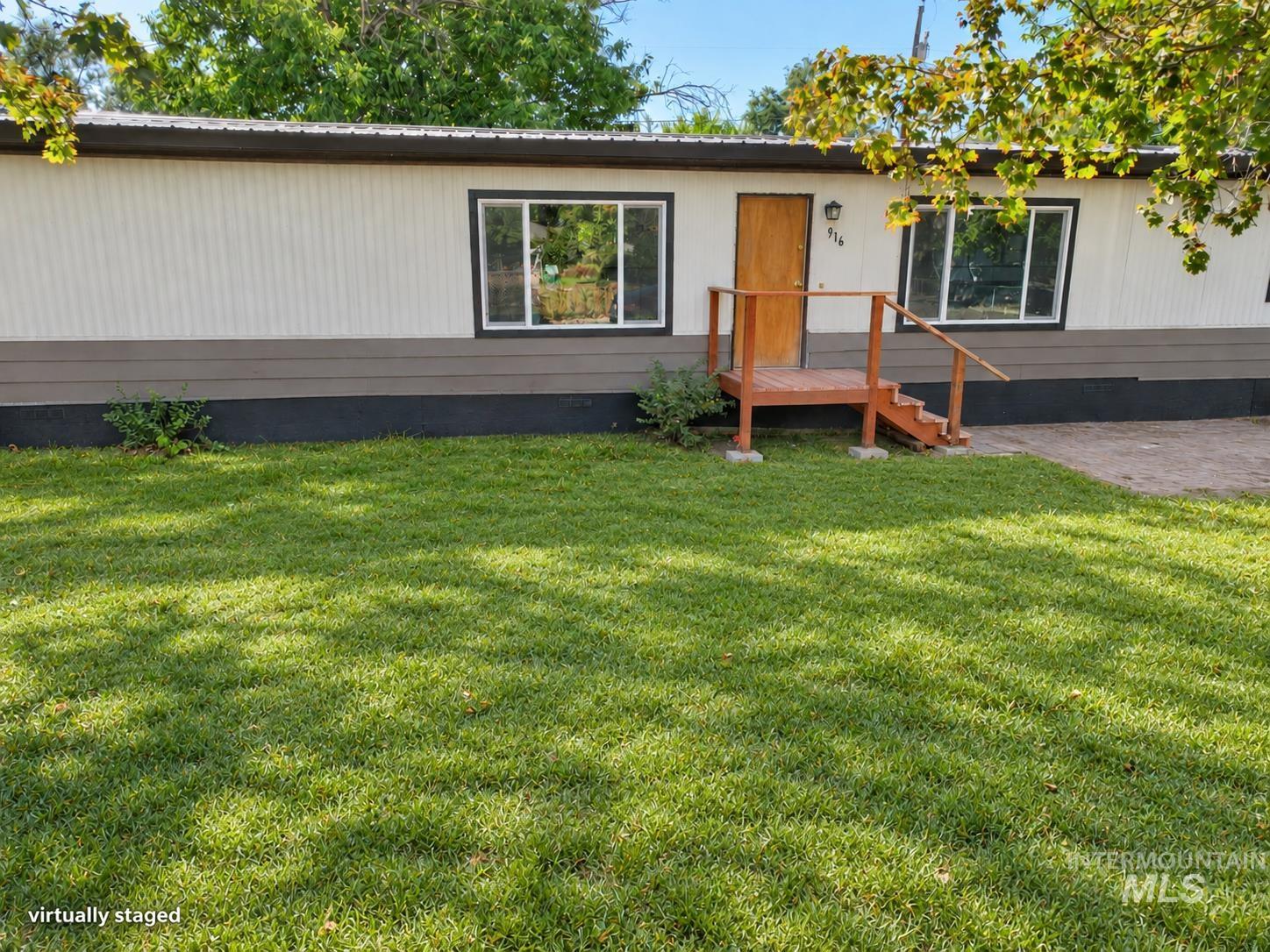 916 Victoria, Fruitland, Idaho 83619, 3 Bedrooms, 2 Bathrooms, Residential For Sale, Price $280,000,MLS 99002555