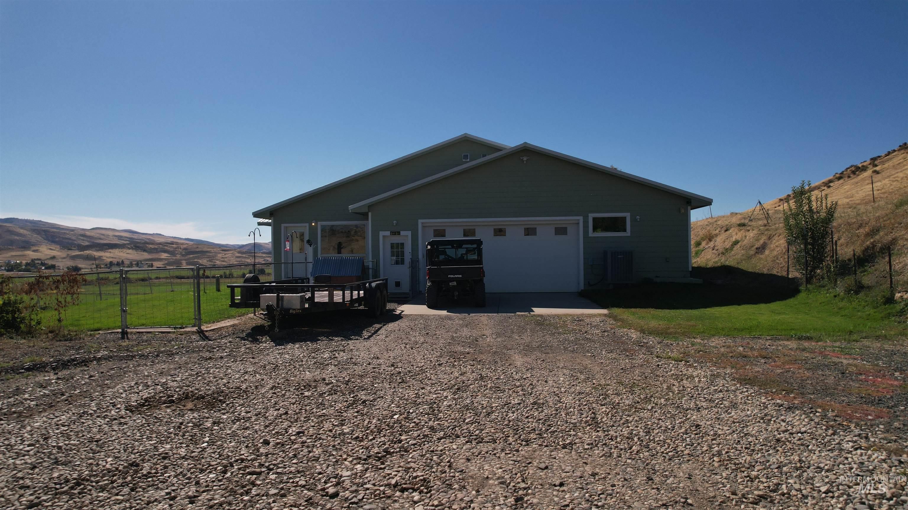 22625 Baldwin Ln, Ola, Idaho 83657, 3 Bedrooms, 2 Bathrooms, Residential For Sale, Price $705,000, 99002556