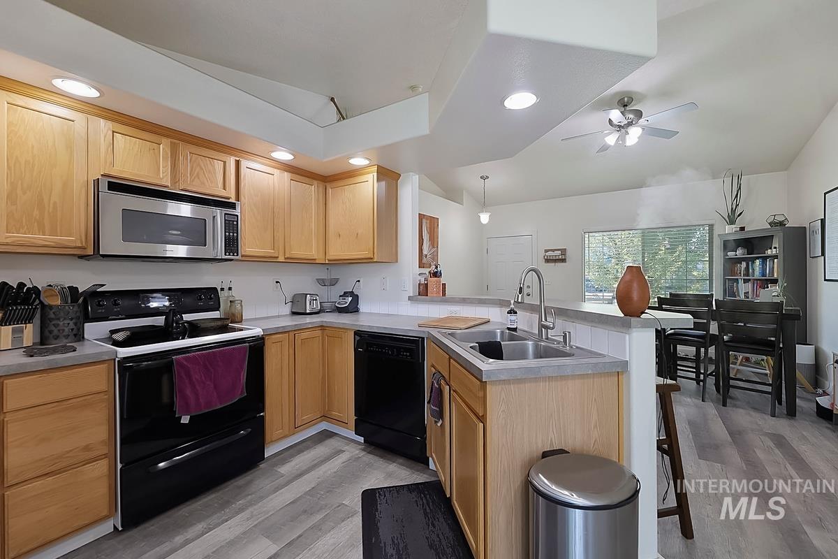 3700 E Downs Ave., Nampa, Idaho 83686, 3 Bedrooms, 2 Bathrooms, Residential For Sale, Price $374,000,MLS 99002558
