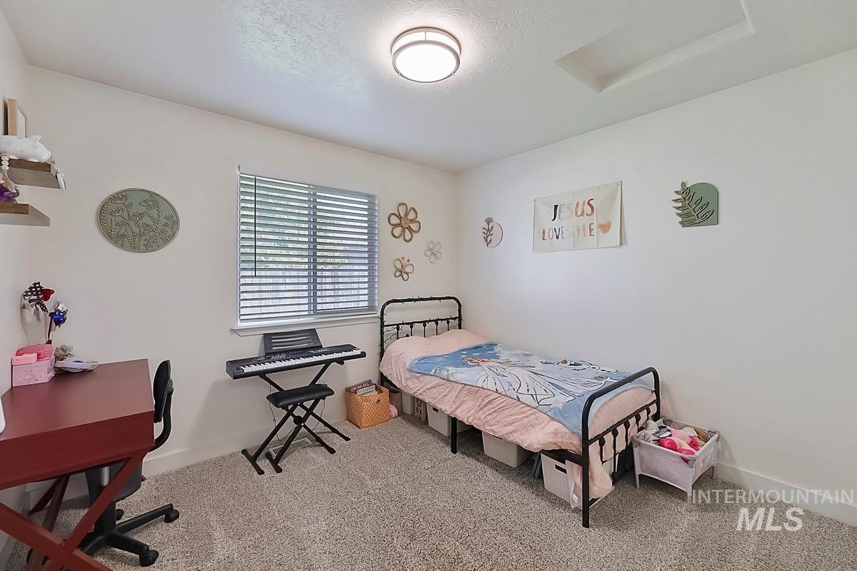 3700 E Downs Ave., Nampa, Idaho 83686, 3 Bedrooms, 2 Bathrooms, Residential For Sale, Price $374,000,MLS 99002558