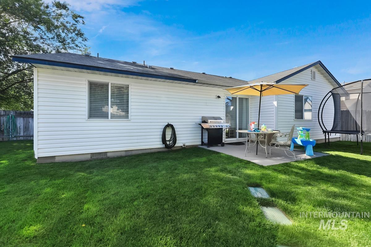 3700 E Downs Ave., Nampa, Idaho 83686, 3 Bedrooms, 2 Bathrooms, Residential For Sale, Price $374,000,MLS 99002558