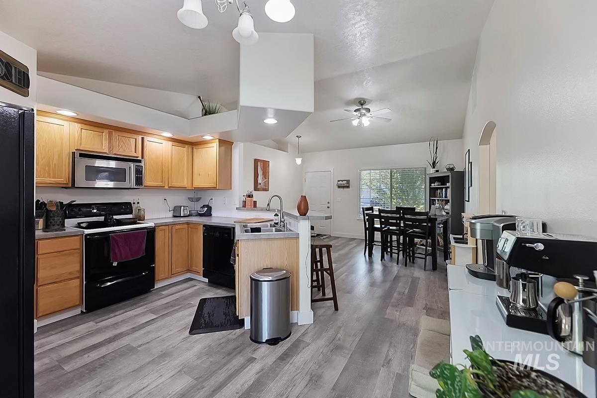 3700 E Downs Ave., Nampa, Idaho 83686, 3 Bedrooms, 2 Bathrooms, Residential For Sale, Price $374,000,MLS 99002558