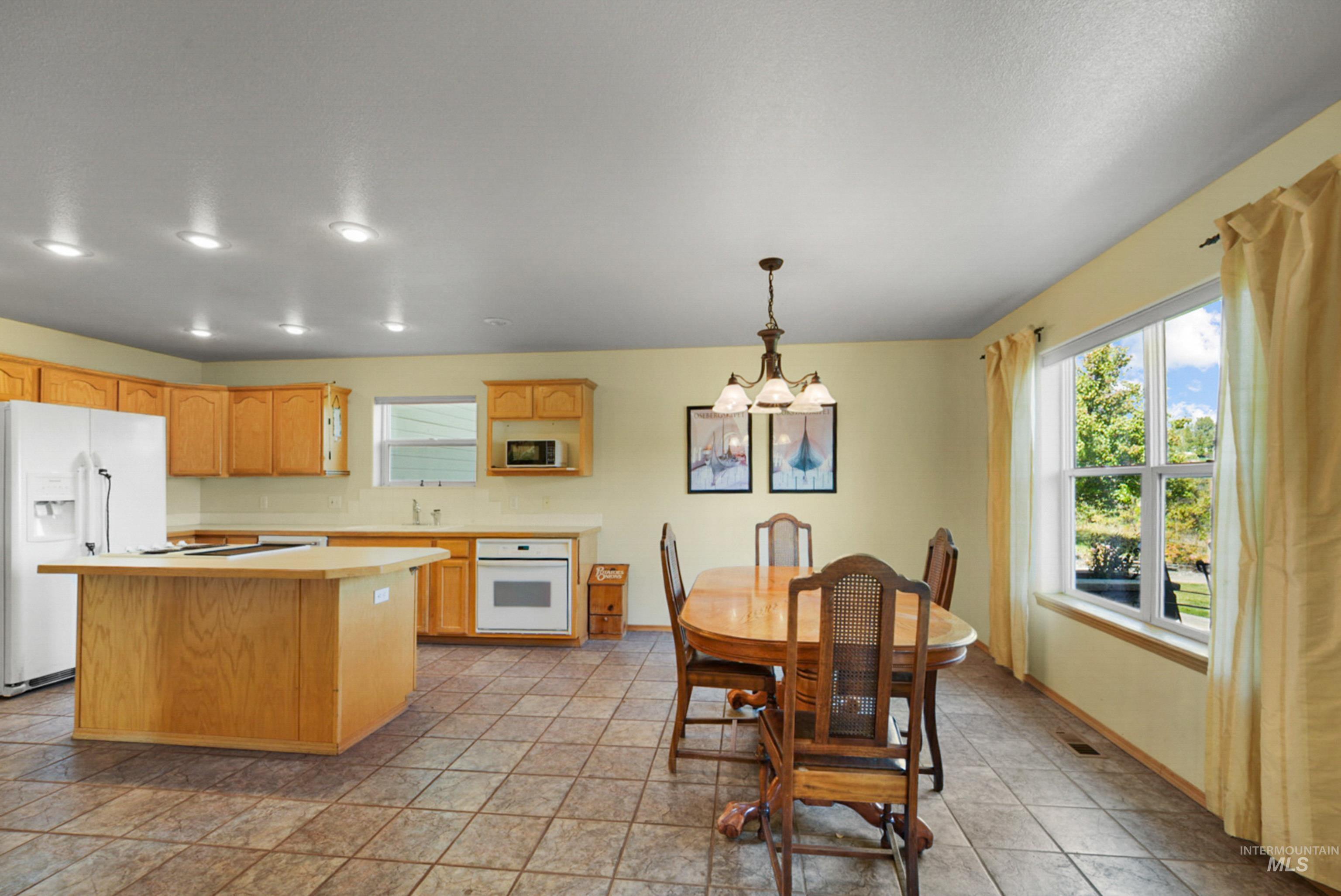 796 Panorama Drive, Moscow, Idaho 83843, 3 Bedrooms, 3 Bathrooms, Residential For Sale, Price $629,000, 99002559