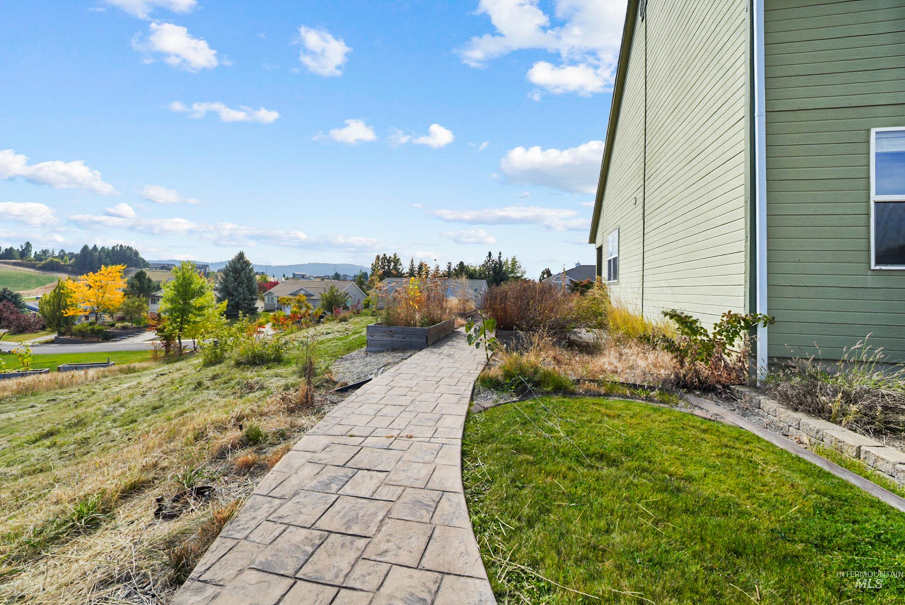 796 Panorama Drive, Moscow, Idaho 83843, 3 Bedrooms, 3 Bathrooms, Residential For Sale, Price $629,000, 99002559