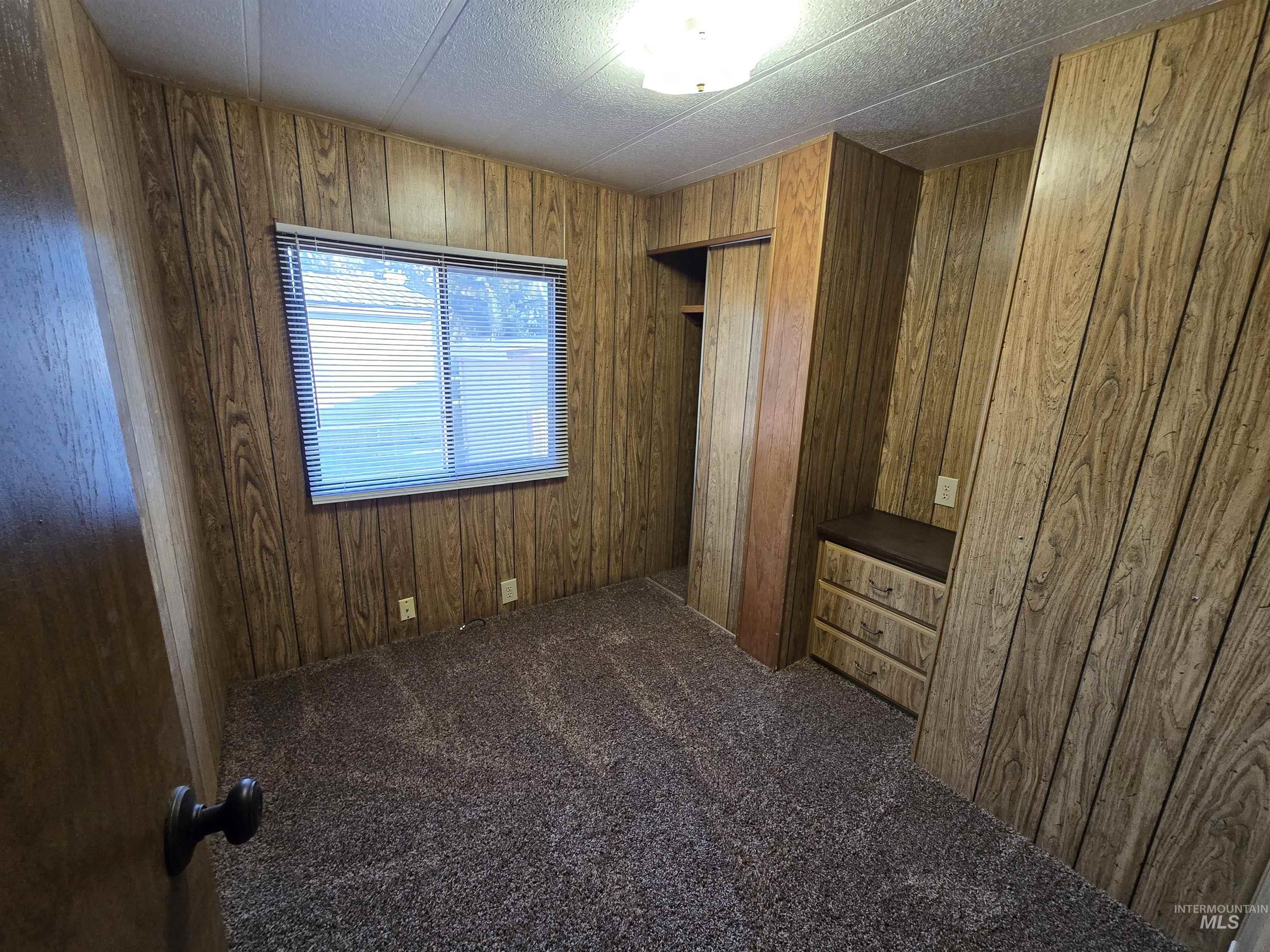 198 South Hills Road, Twin Falls, Idaho 83301, 3 Bedrooms, 1 Bathroom, Residential For Sale, Price $40,000,MLS 99002560