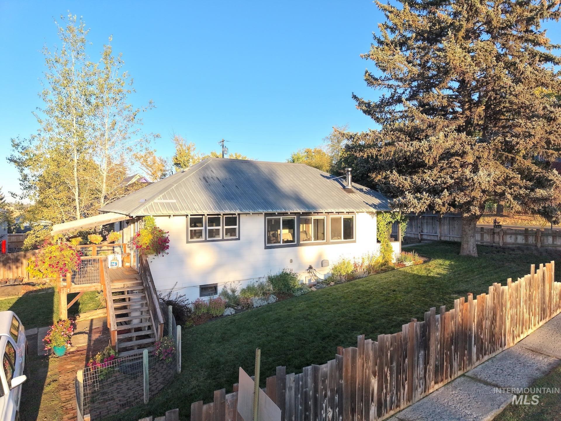 665 6th St., Potlatch, Idaho 83855, 4 Bedrooms, 2 Bathrooms, Residential For Sale, Price $335,000,MLS 99002561