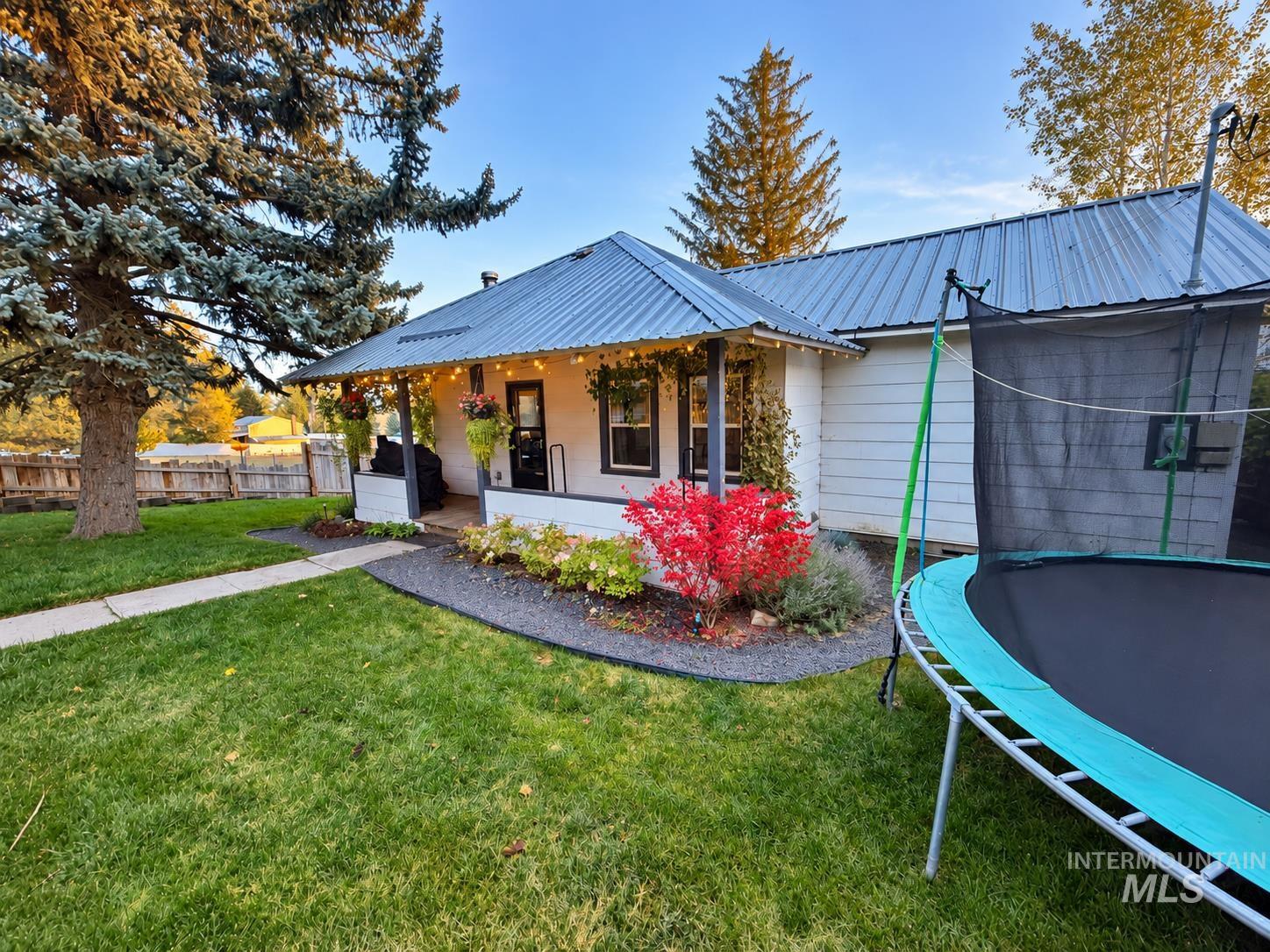 665 6th St., Potlatch, Idaho 83855, 4 Bedrooms, 2 Bathrooms, Residential For Sale, Price $335,000,MLS 99002561