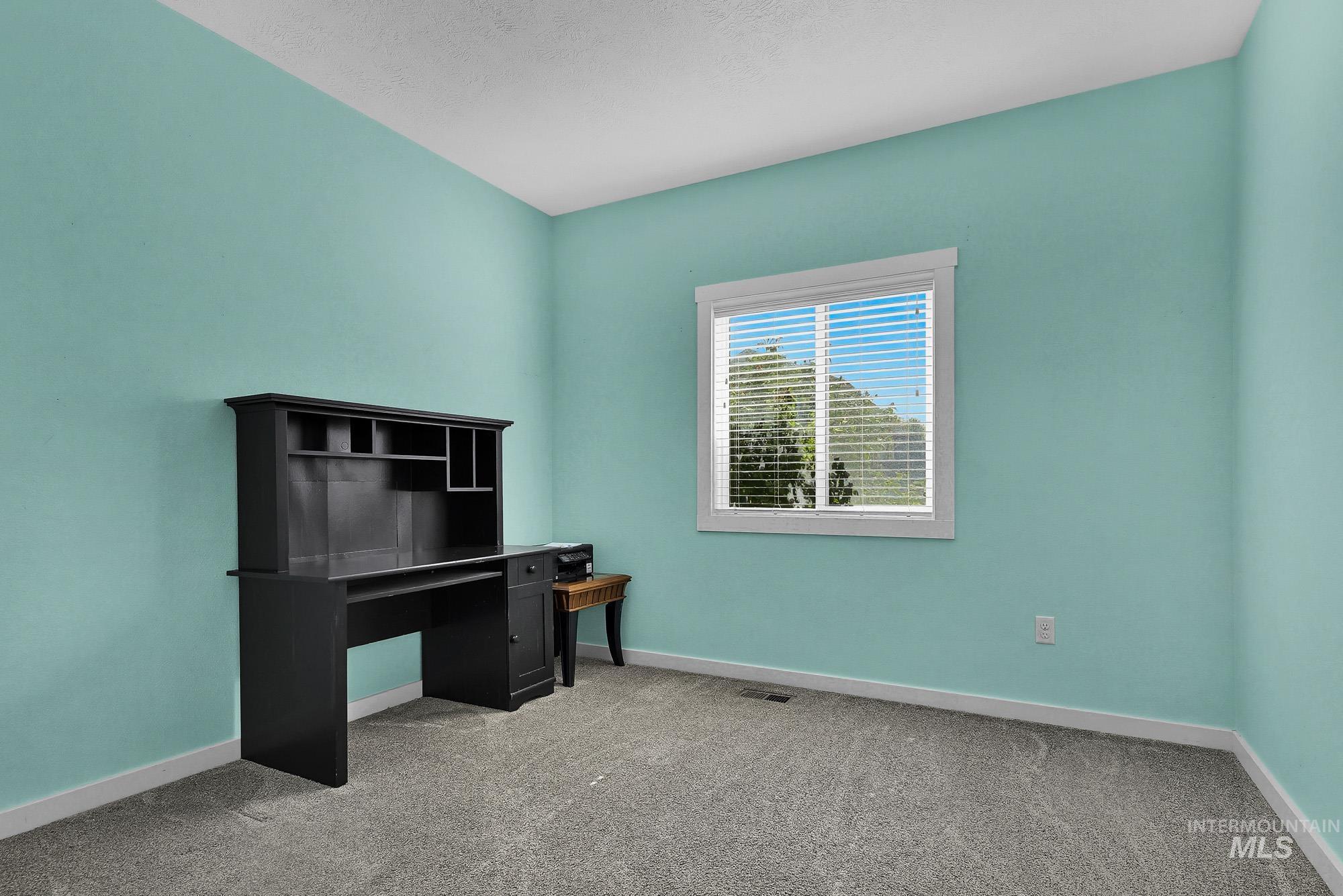 2179 W Fieldstream Dr, Meridian, Idaho 83646, 3 Bedrooms, 2 Bathrooms, Residential For Sale, Price $429,900,MLS 99002563
