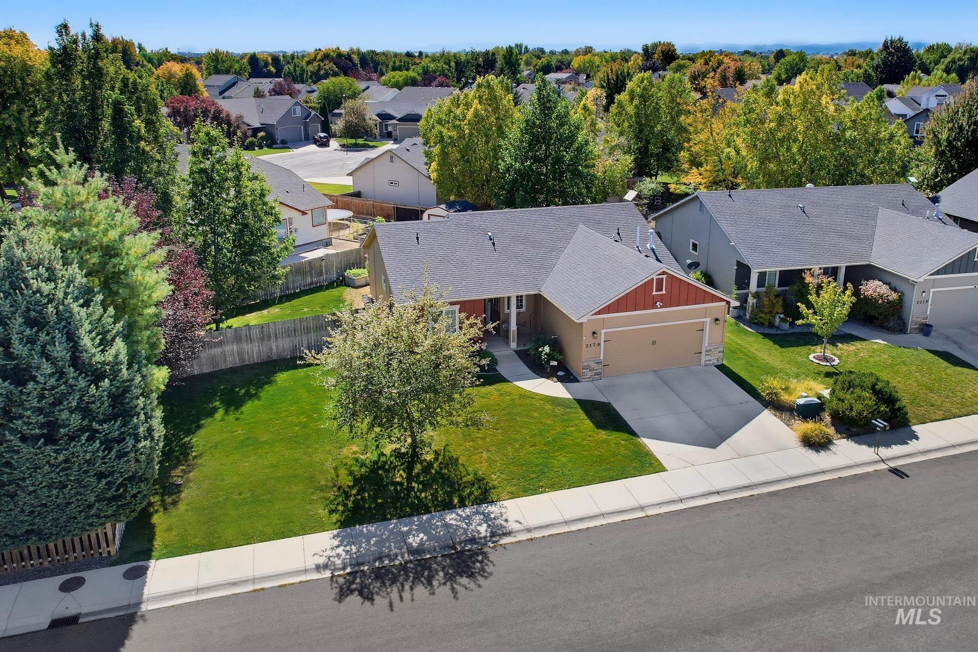 2179 W Fieldstream Dr, Meridian, Idaho 83646, 3 Bedrooms, 2 Bathrooms, Residential For Sale, Price $429,900,MLS 99002563