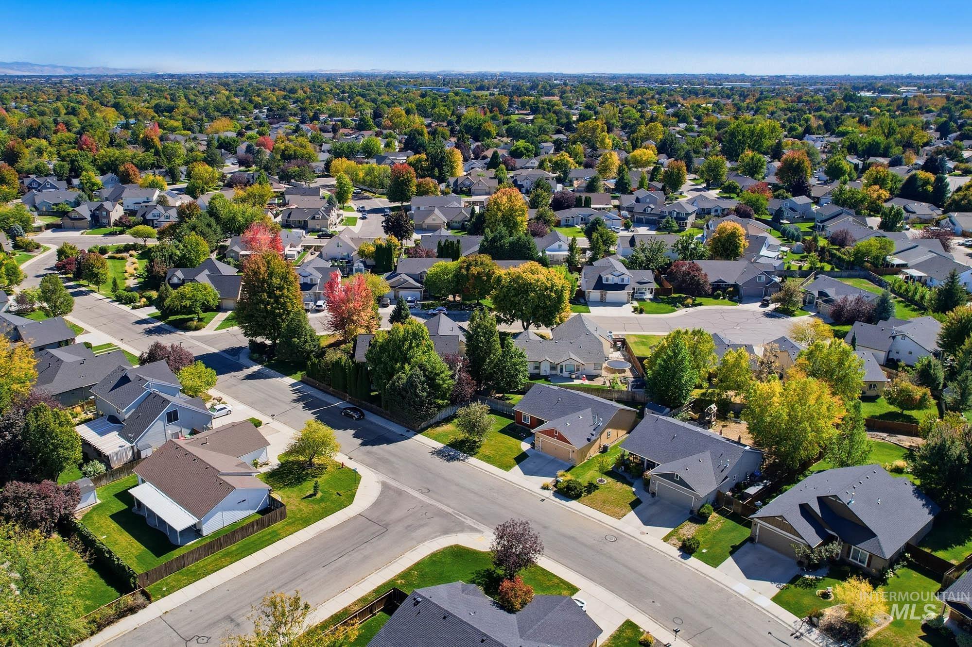 2179 W Fieldstream Dr, Meridian, Idaho 83646, 3 Bedrooms, 2 Bathrooms, Residential For Sale, Price $429,900,MLS 99002563