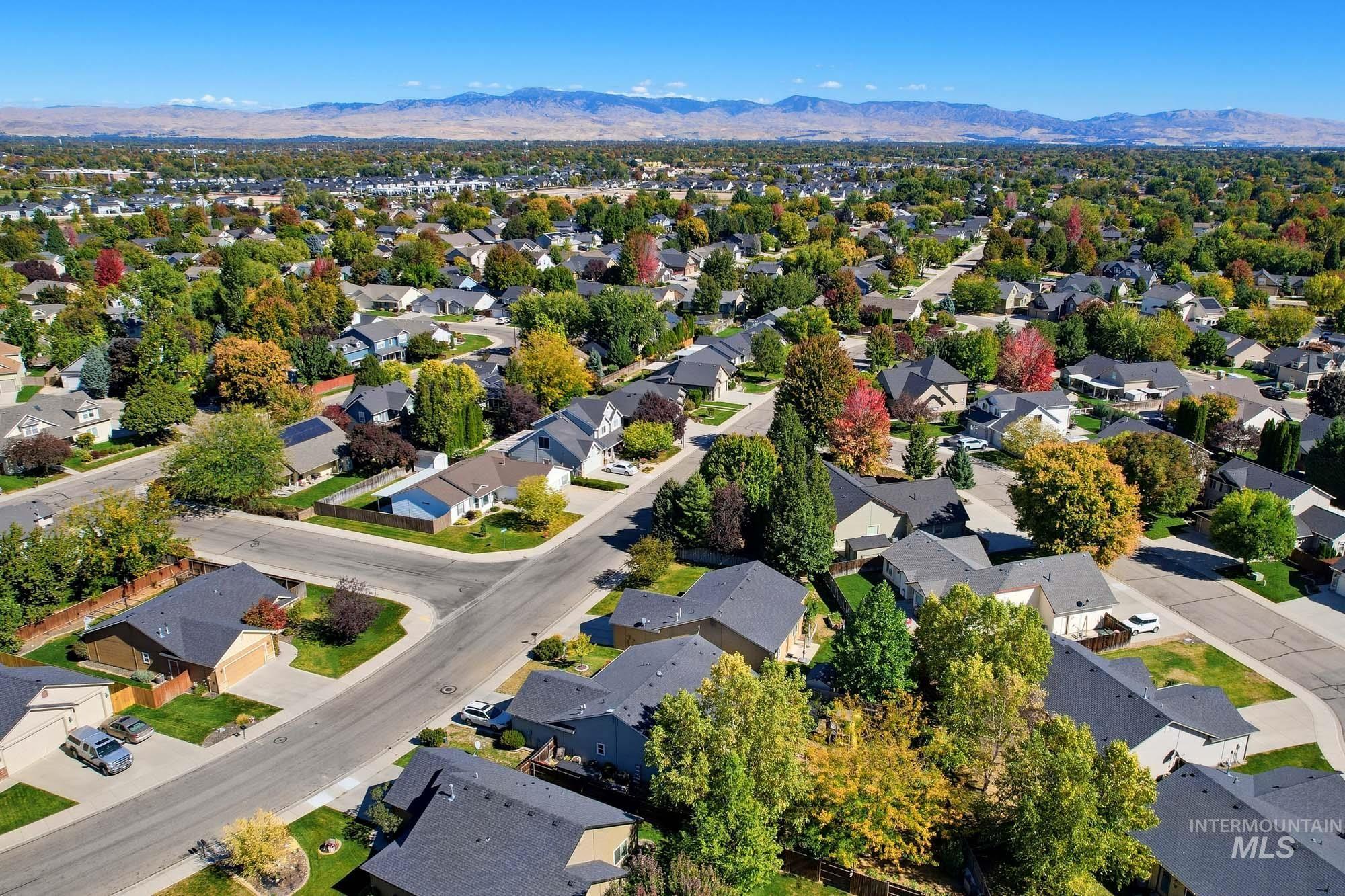2179 W Fieldstream Dr, Meridian, Idaho 83646, 3 Bedrooms, 2 Bathrooms, Residential For Sale, Price $429,900,MLS 99002563