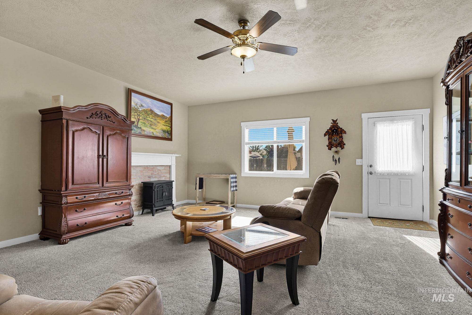 2179 W Fieldstream Dr, Meridian, Idaho 83646, 3 Bedrooms, 2 Bathrooms, Residential For Sale, Price $429,900,MLS 99002563