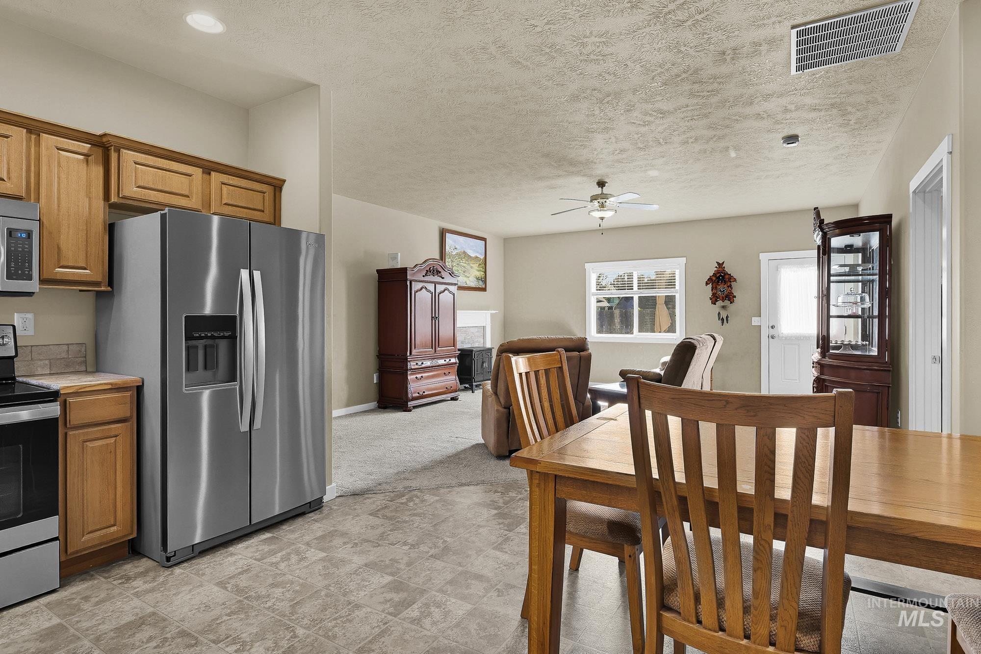 2179 W Fieldstream Dr, Meridian, Idaho 83646, 3 Bedrooms, 2 Bathrooms, Residential For Sale, Price $429,900,MLS 99002563