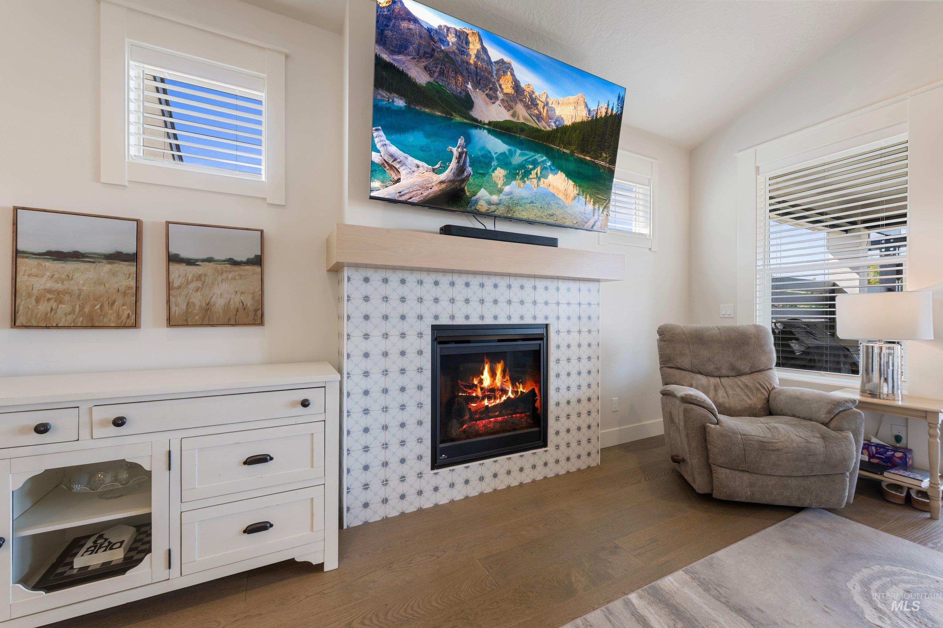 6874 W Los Flores Drive, Meridian, Idaho 83646, 3 Bedrooms, 2.5 Bathrooms, Residential For Sale, Price $710,000,MLS 99002564