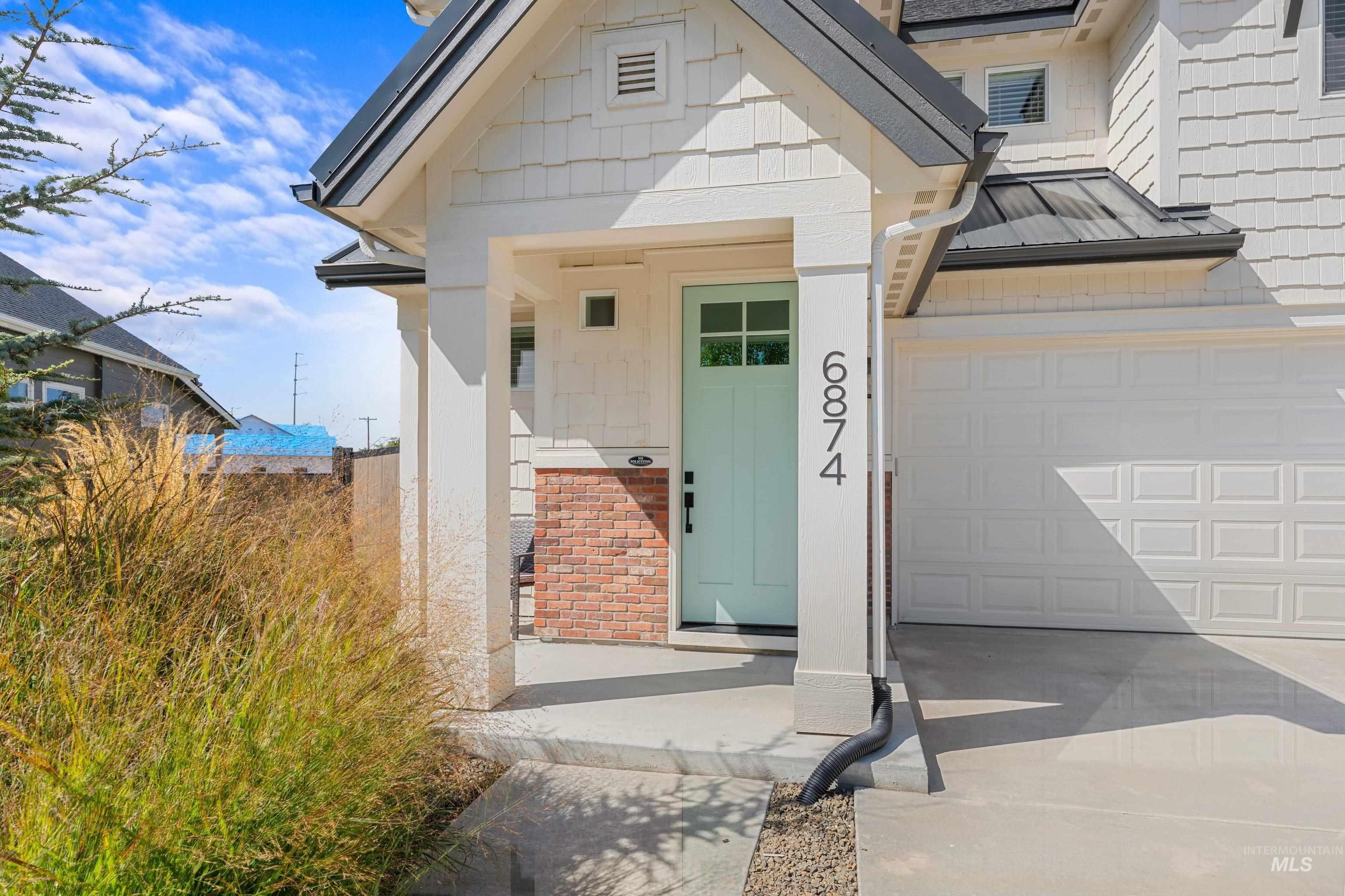 6874 W Los Flores Drive, Meridian, Idaho 83646, 3 Bedrooms, 2.5 Bathrooms, Residential For Sale, Price $710,000,MLS 99002564