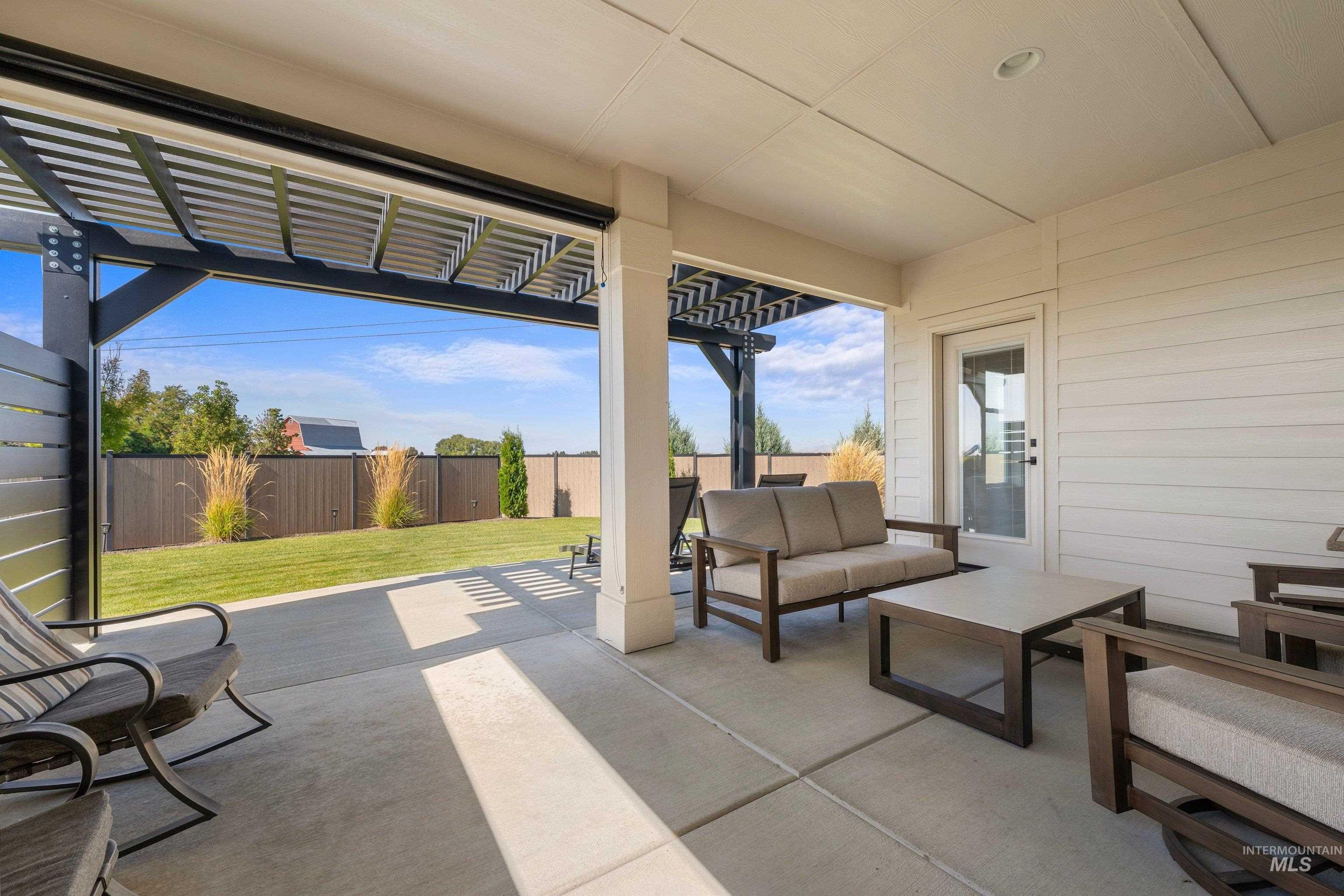 6874 W Los Flores Drive, Meridian, Idaho 83646, 3 Bedrooms, 2.5 Bathrooms, Residential For Sale, Price $710,000,MLS 99002564