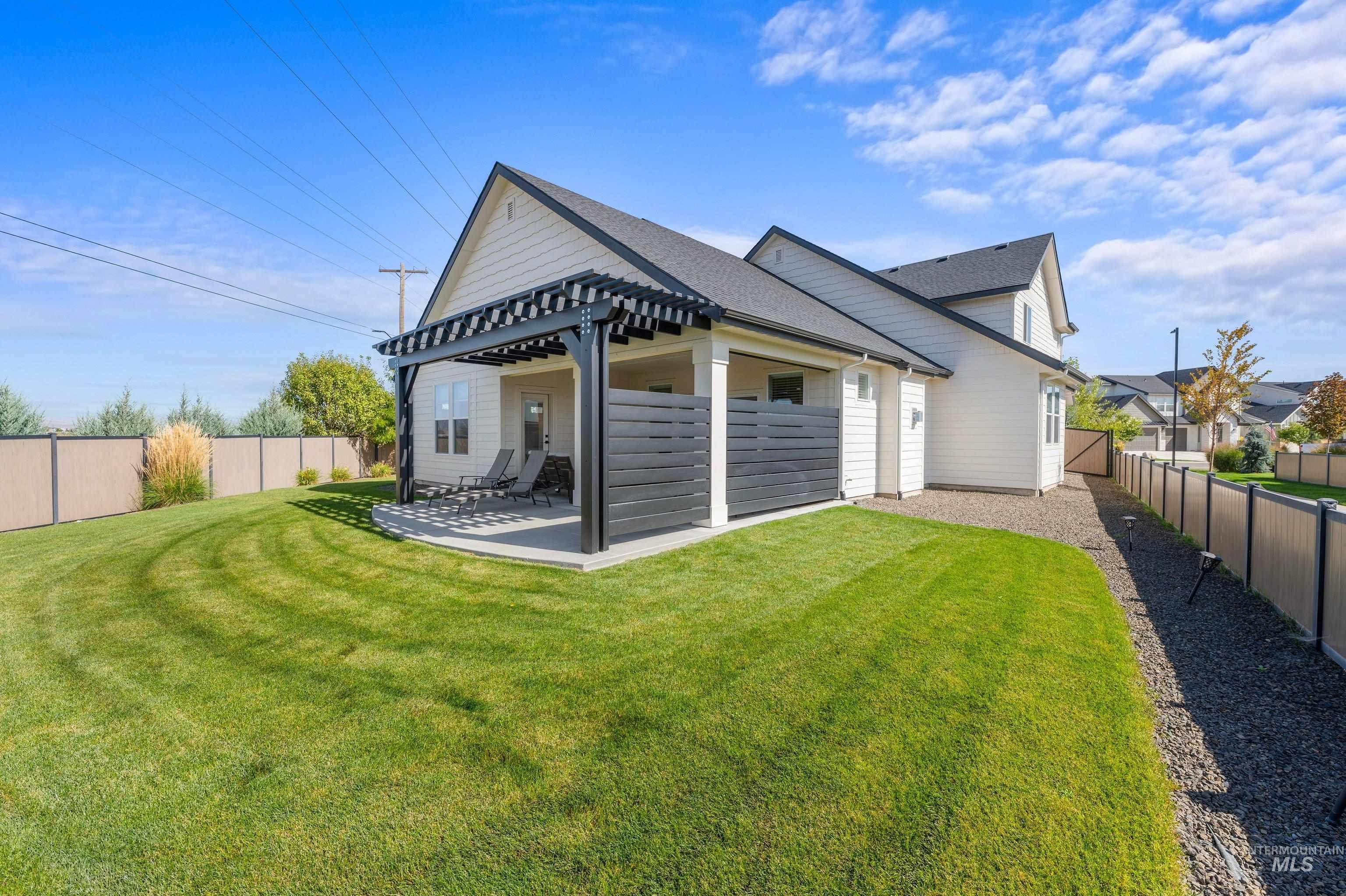 6874 W Los Flores Drive, Meridian, Idaho 83646, 3 Bedrooms, 2.5 Bathrooms, Residential For Sale, Price $710,000,MLS 99002564