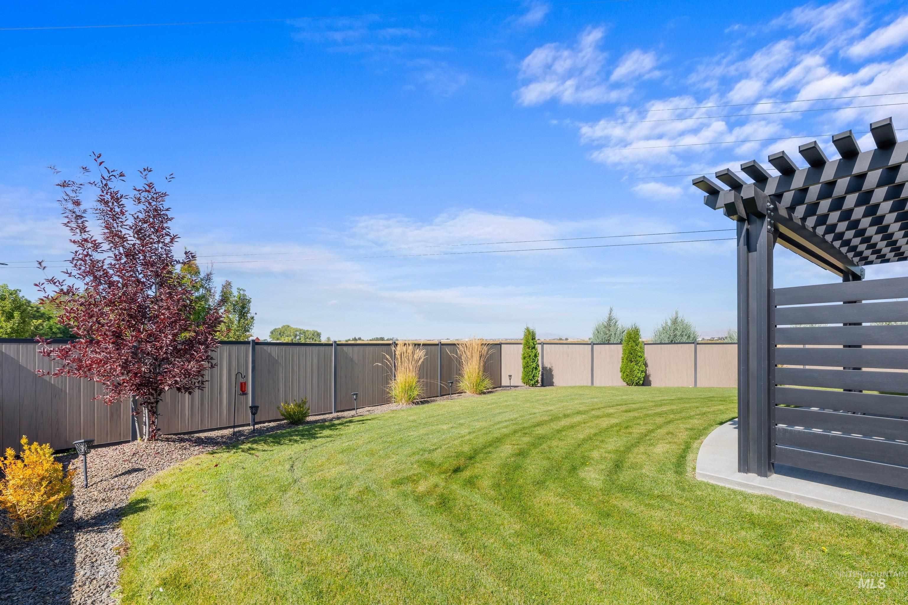 6874 W Los Flores Drive, Meridian, Idaho 83646, 3 Bedrooms, 2.5 Bathrooms, Residential For Sale, Price $710,000,MLS 99002564