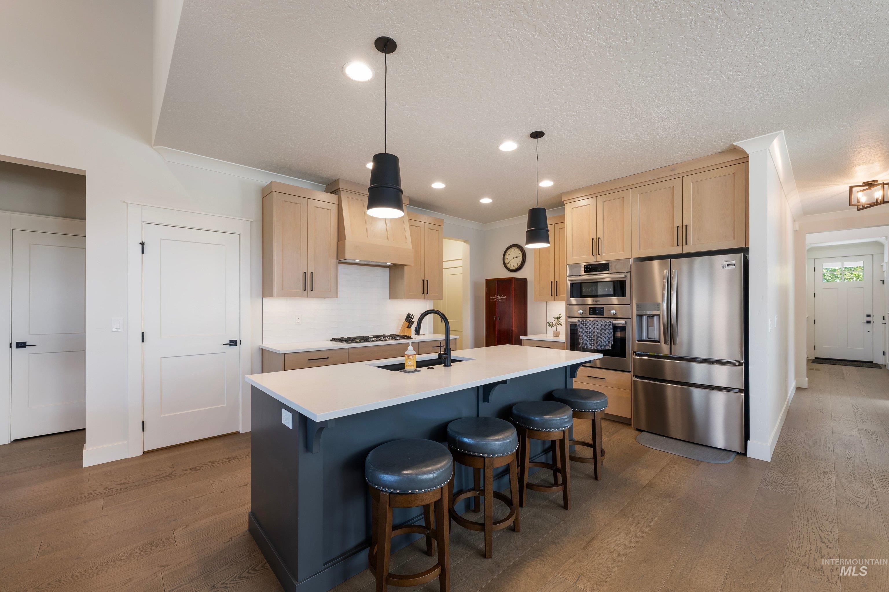 6874 W Los Flores Drive, Meridian, Idaho 83646, 3 Bedrooms, 2.5 Bathrooms, Residential For Sale, Price $710,000,MLS 99002564