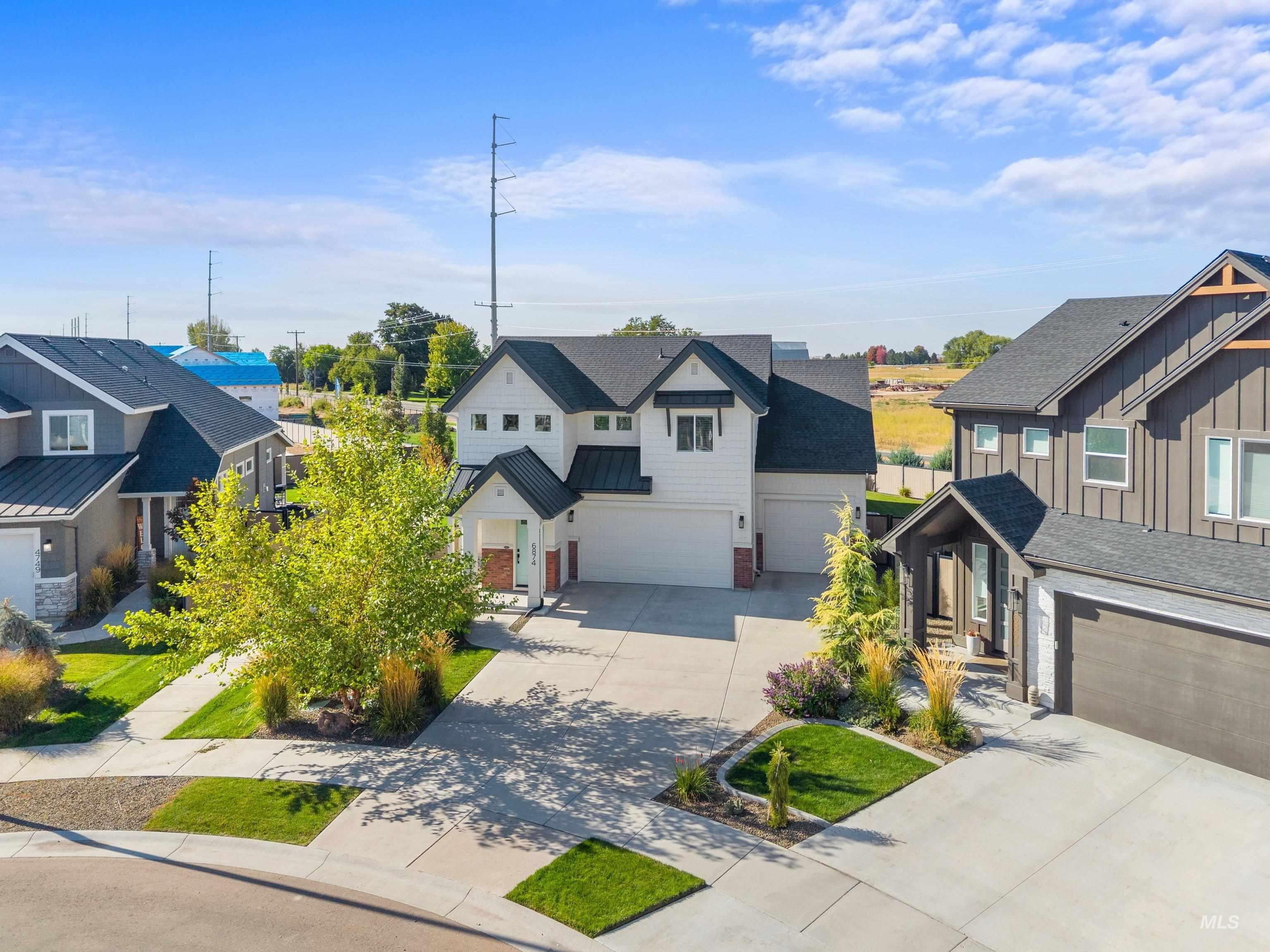 6874 W Los Flores Drive, Meridian, Idaho 83646, 3 Bedrooms, 2.5 Bathrooms, Residential For Sale, Price $710,000,MLS 99002564