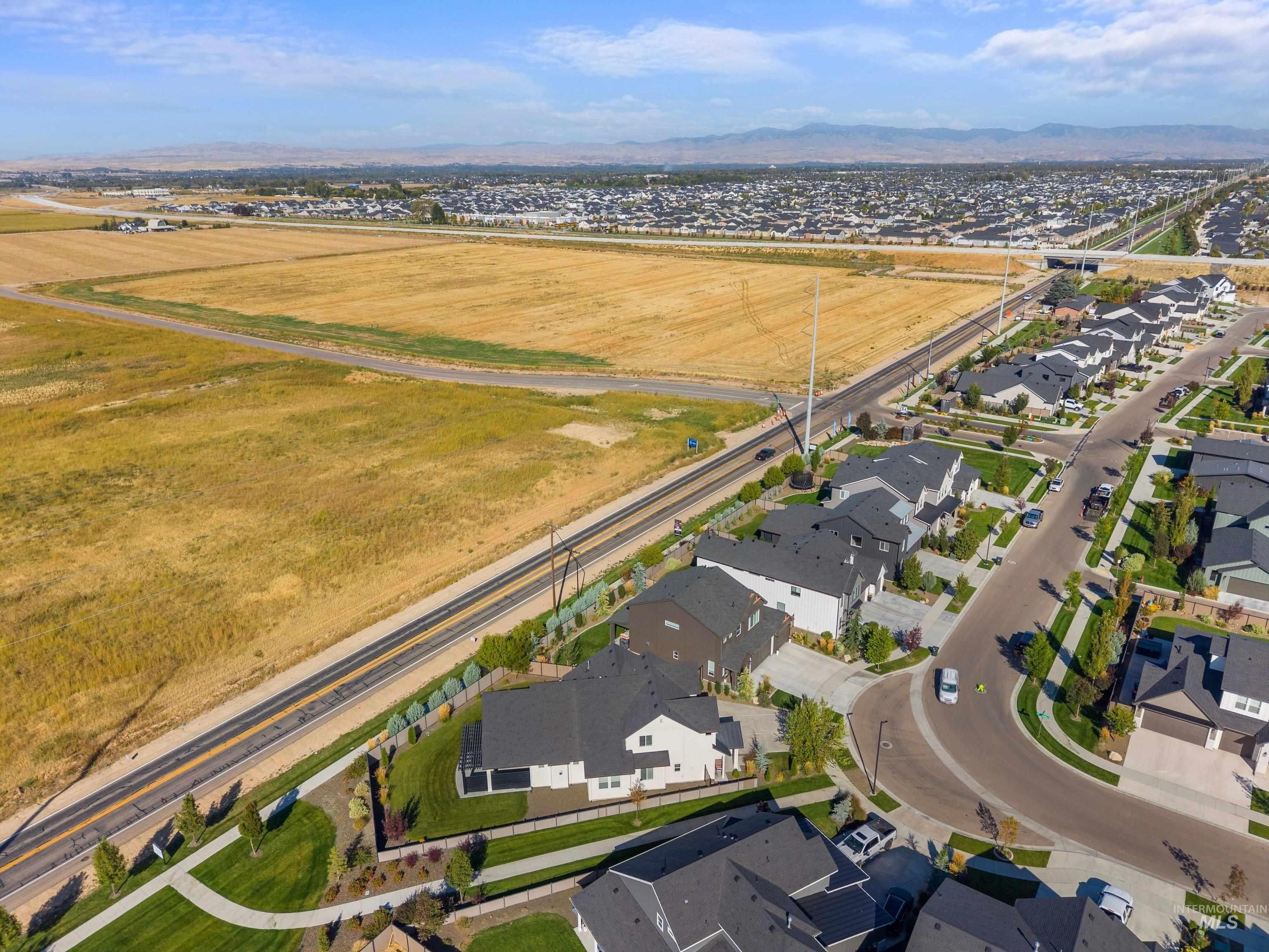 6874 W Los Flores Drive, Meridian, Idaho 83646, 3 Bedrooms, 2.5 Bathrooms, Residential For Sale, Price $710,000,MLS 99002564