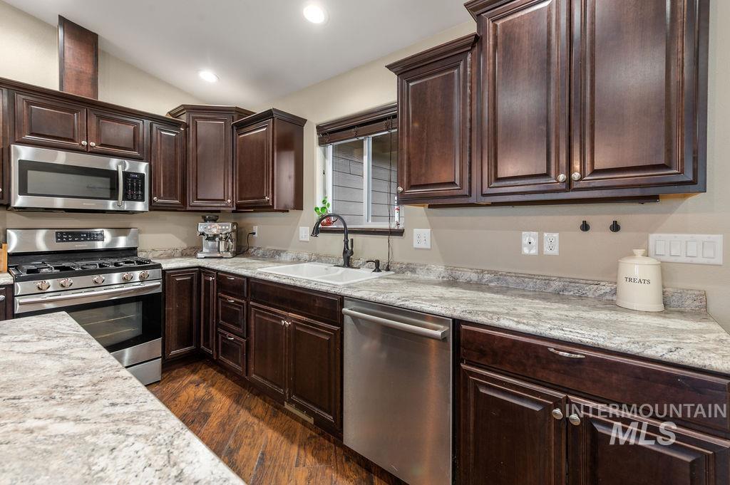 3307 18th Street, Lewiston, Idaho 83501, 5 Bedrooms, 3 Bathrooms, Residential For Sale, Price $749,000,MLS 99002565