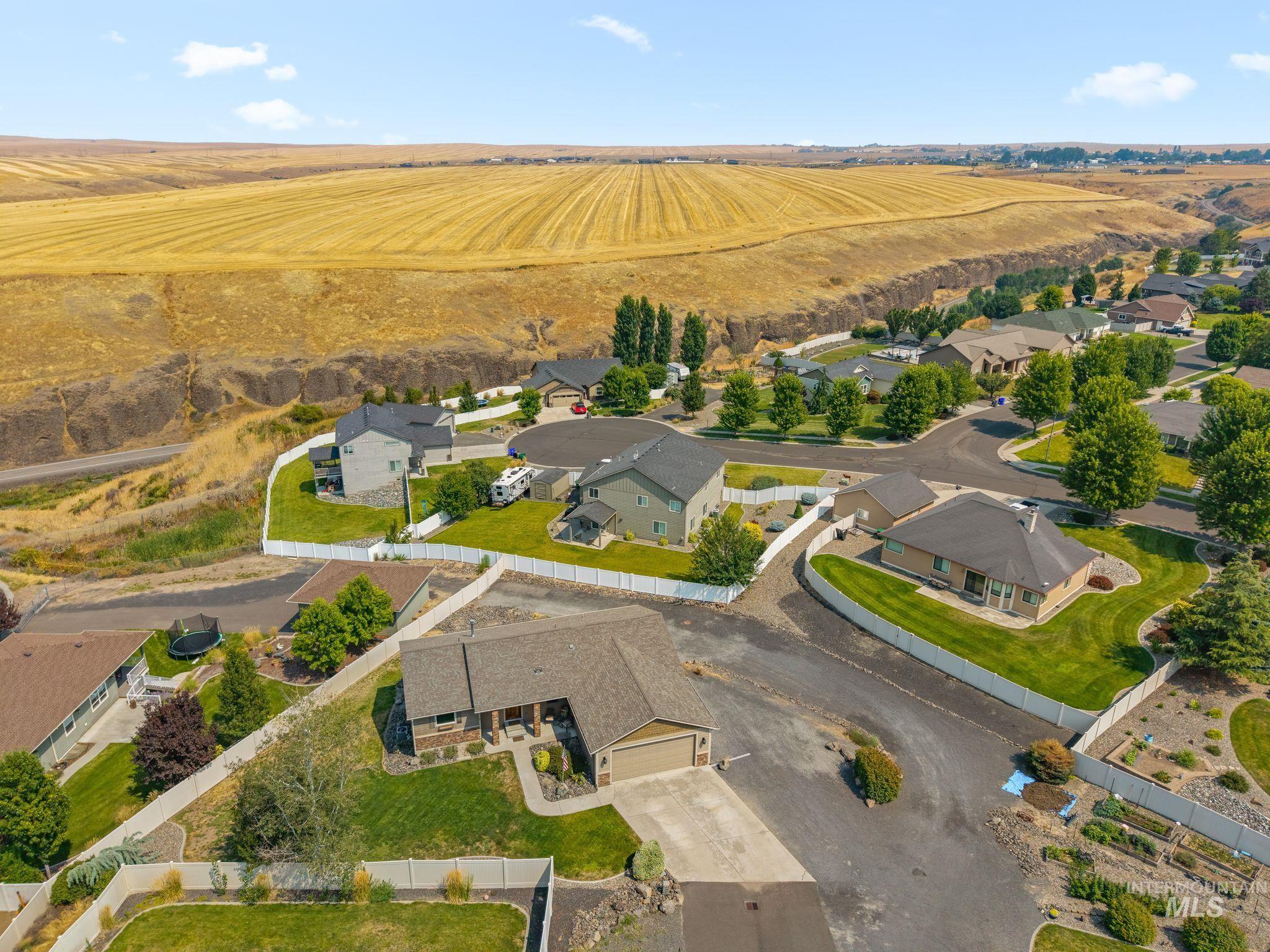 3307 18th Street, Lewiston, Idaho 83501, 5 Bedrooms, 3 Bathrooms, Residential For Sale, Price $749,000,MLS 99002565