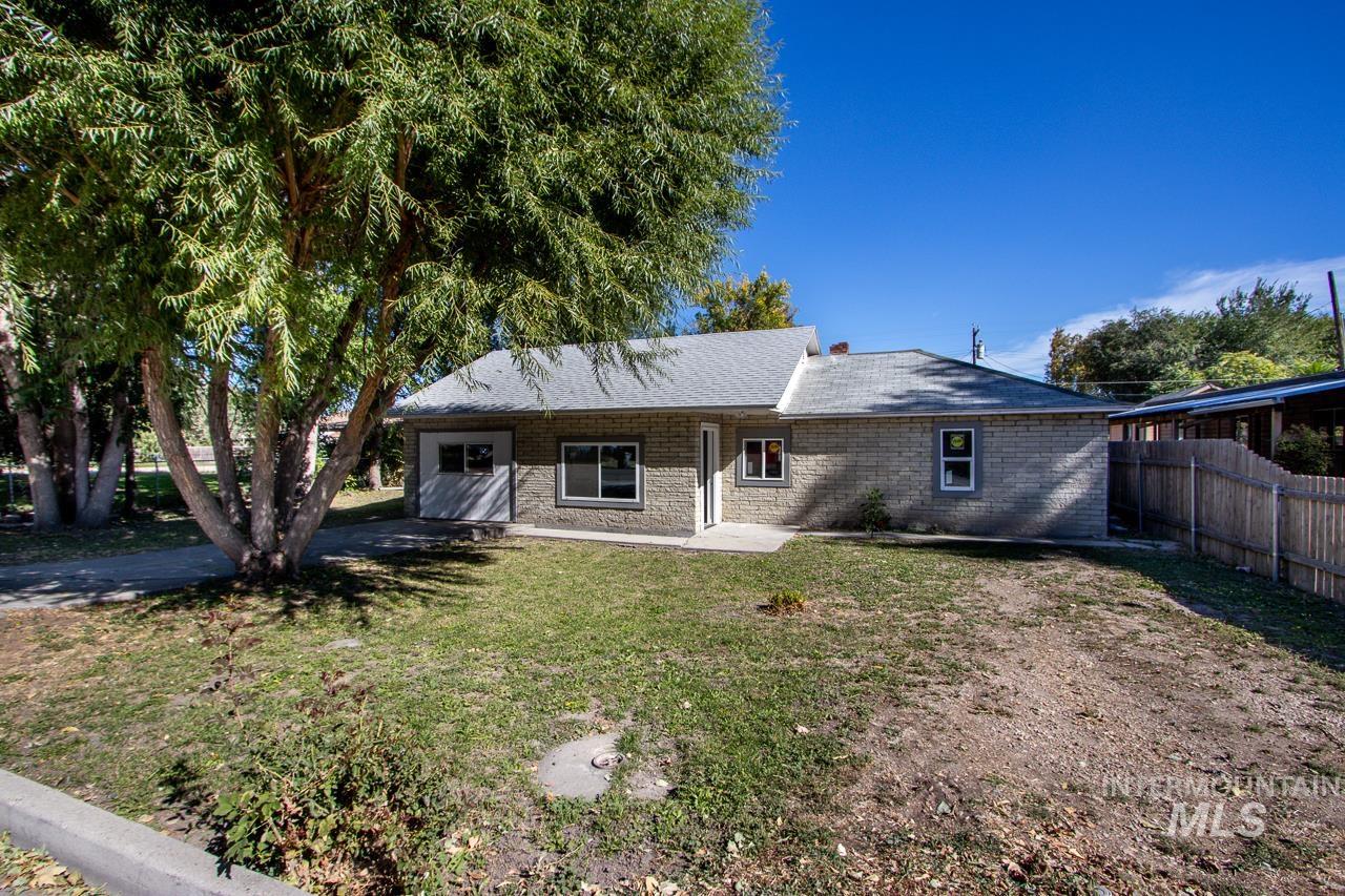 609 E Freeport, Caldwell, Idaho 83605, 2 Bedrooms, 1 Bathroom, Residential For Sale, Price $296,900,MLS 99002566